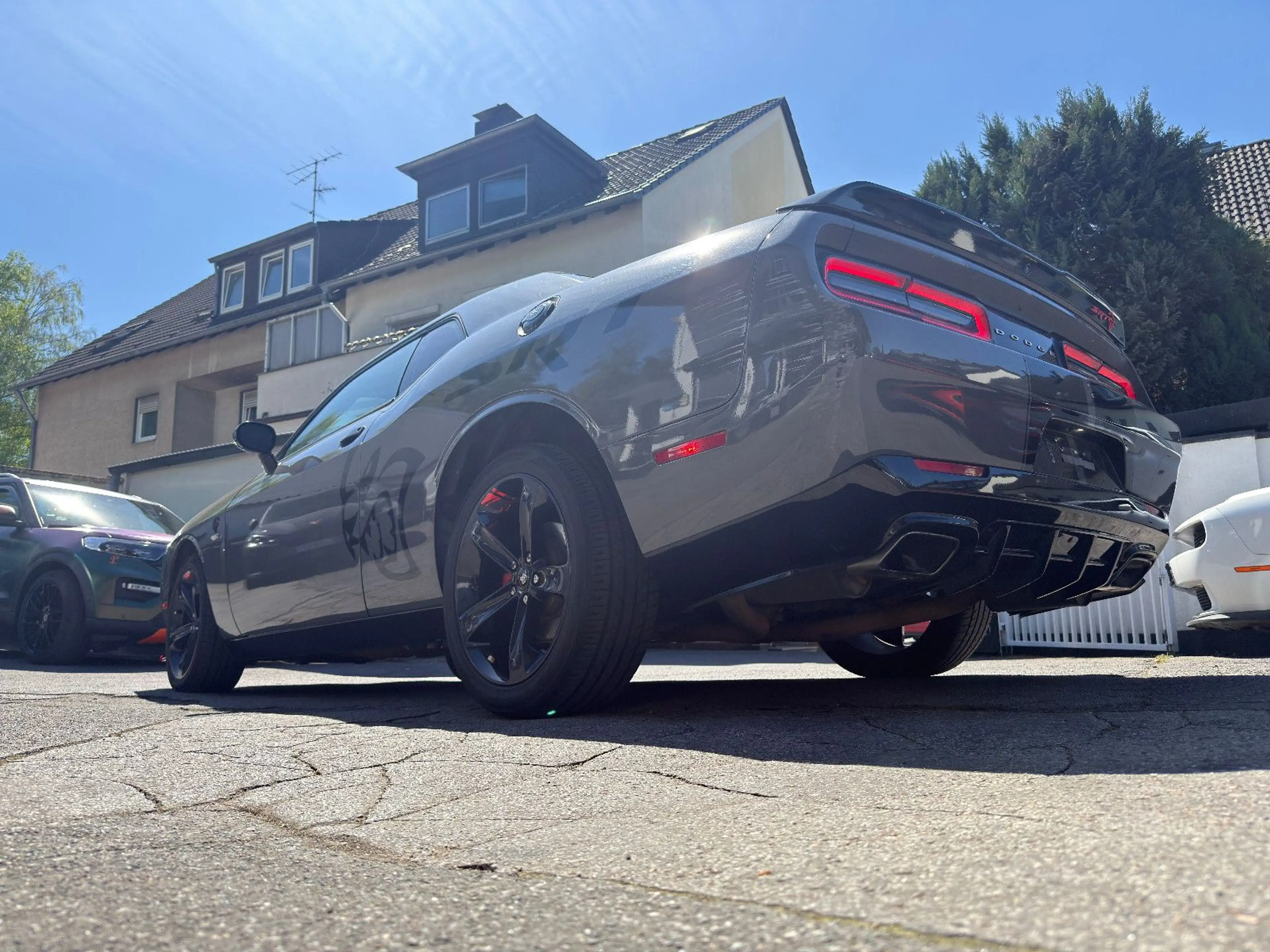 Dodge Challenger 5.7 V8 HEMI*LEDER*K&N*TÜV*SERVICE — photo 10