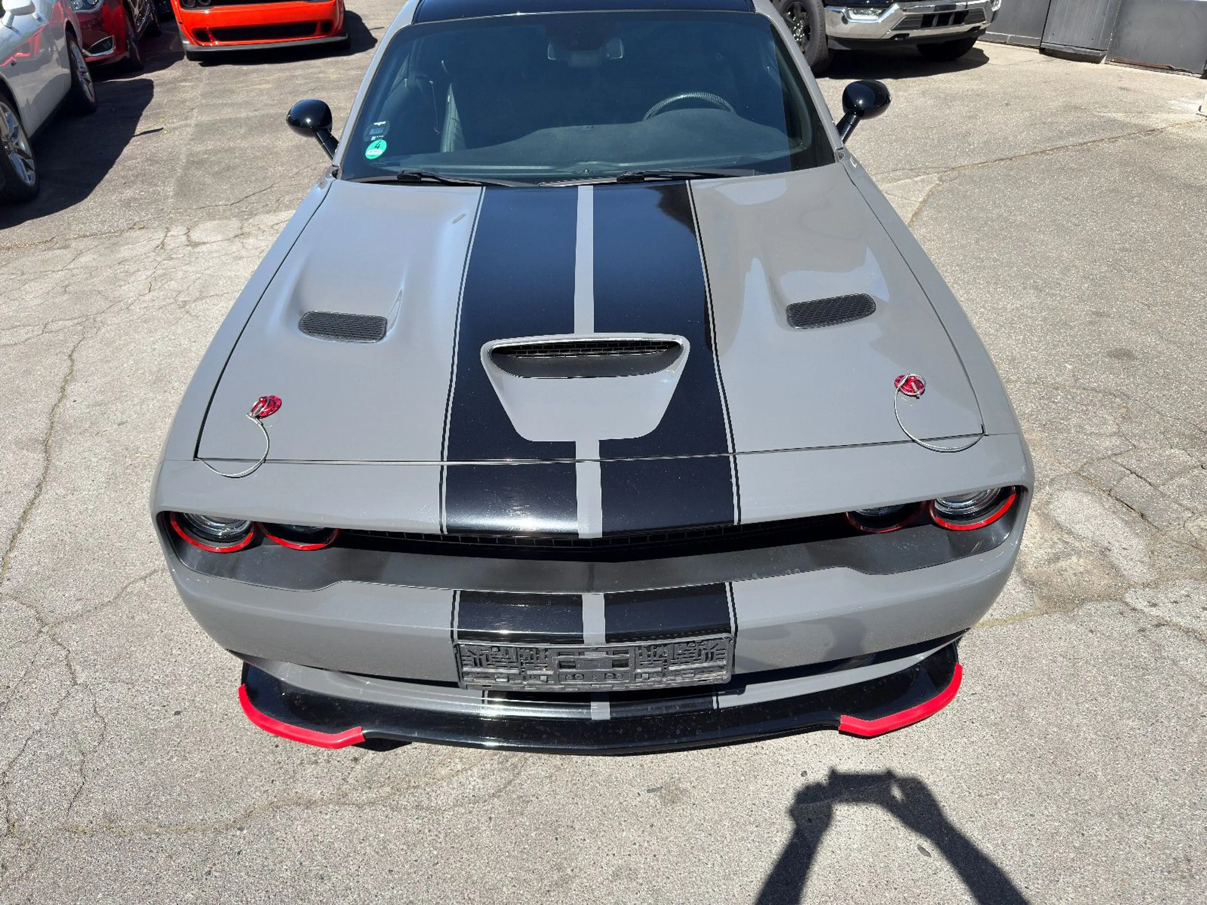 Dodge Challenger 5.7 V8 HEMI*LEDER*K&N*TÜV*SERVICE — photo 12