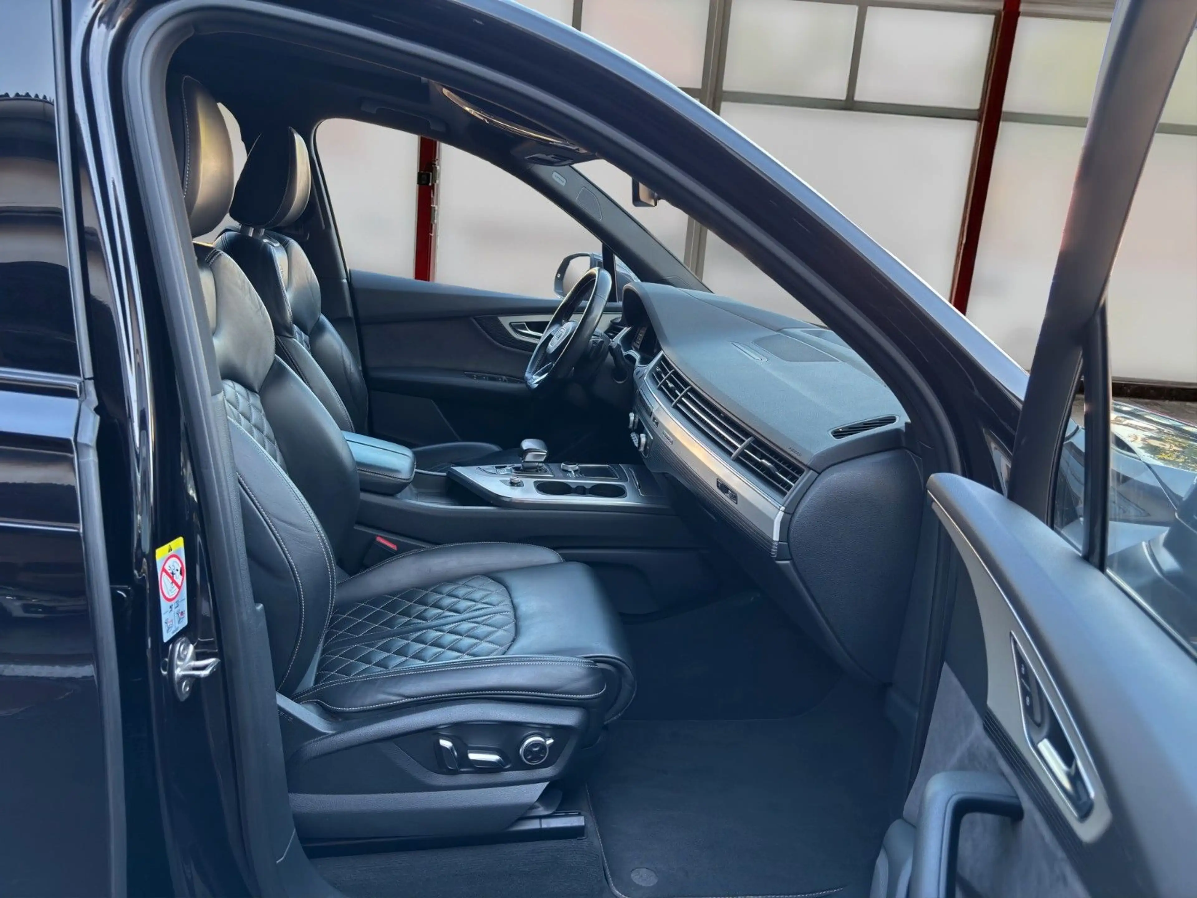 Audi SQ7 4.0 TDI quattro Navi*Kamera*AHK*Alu — photo 9