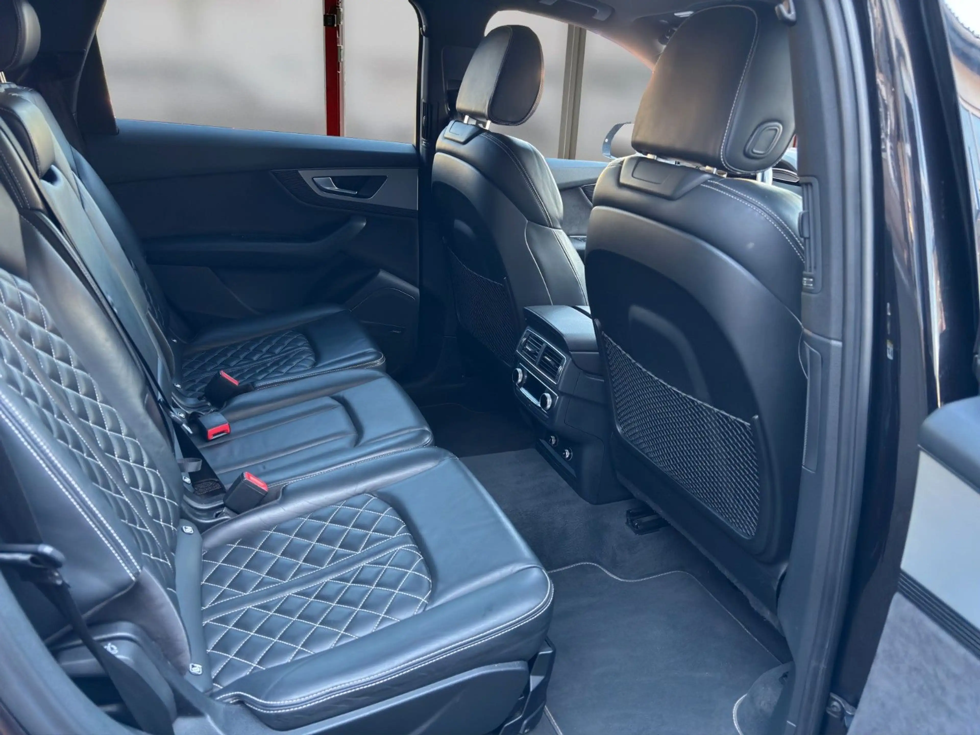 Audi SQ7 4.0 TDI quattro Navi*Kamera*AHK*Alu — photo 13