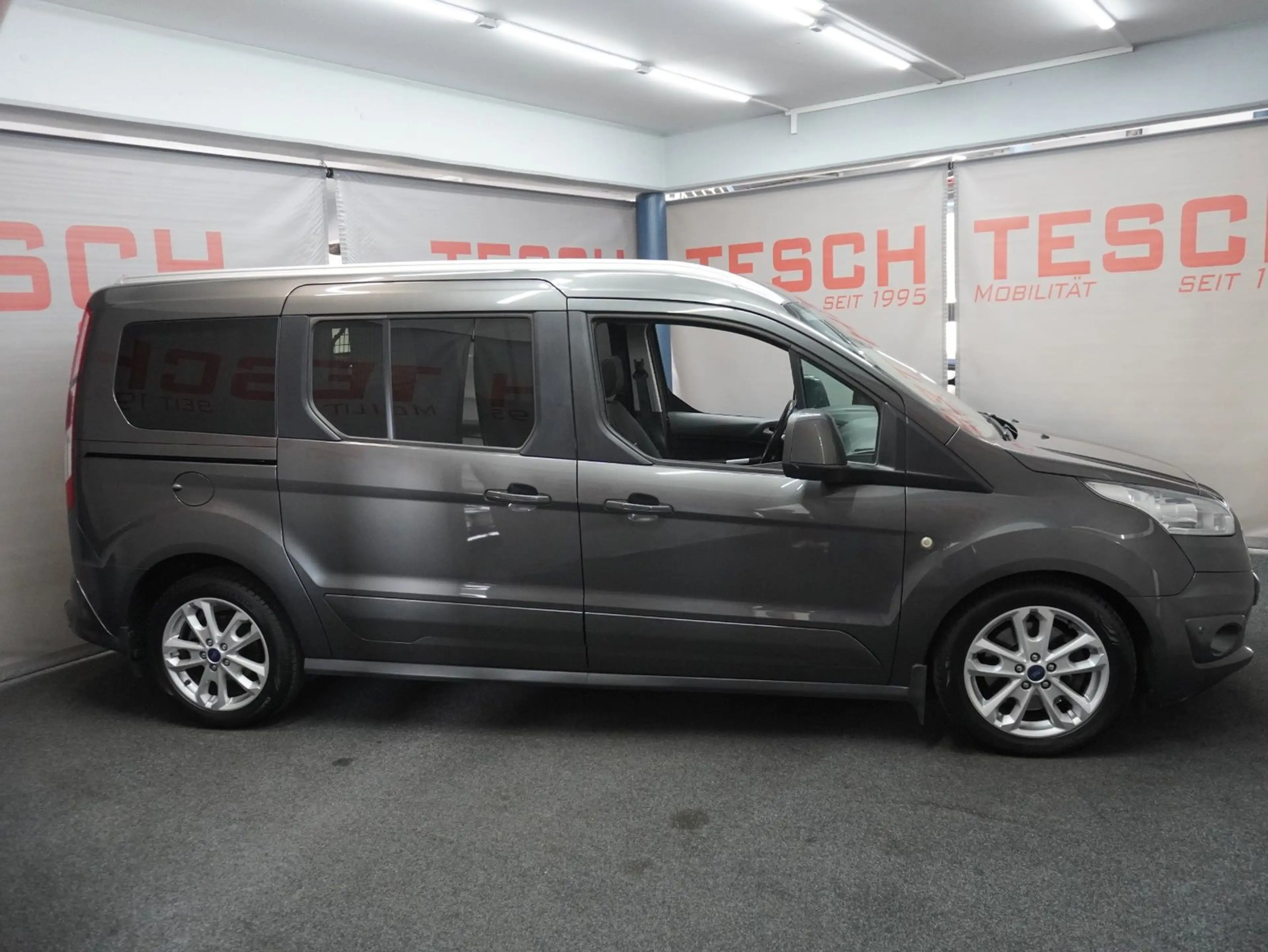 Ford Grand Tourneo Connect Titanium | Panorama | AHK — photo 4