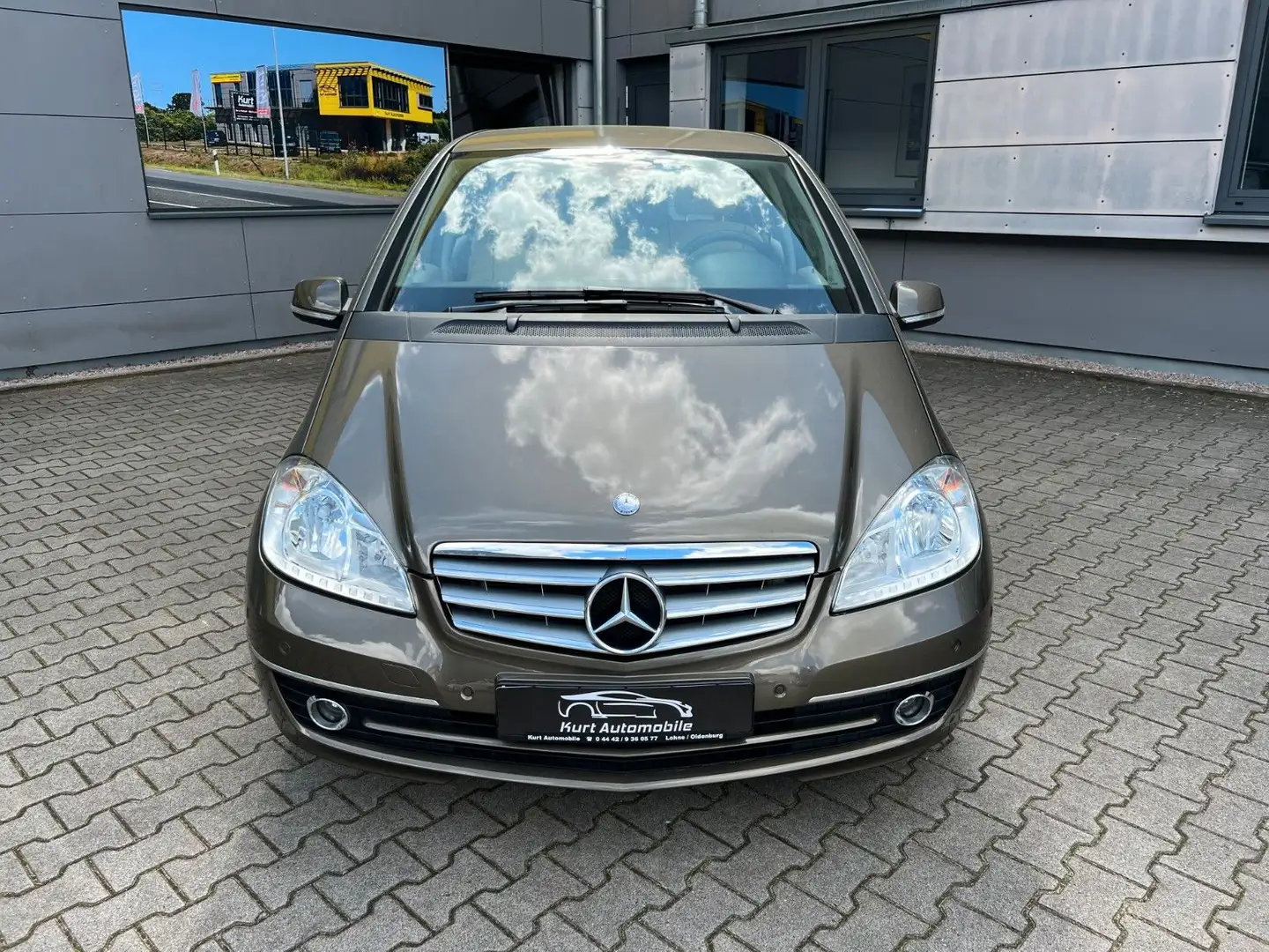 Mercedes-Benz A 170 A -Klasse A 170/SHZ/NAVI/AUTOMATIK/LEDER/ Hnědá - 2