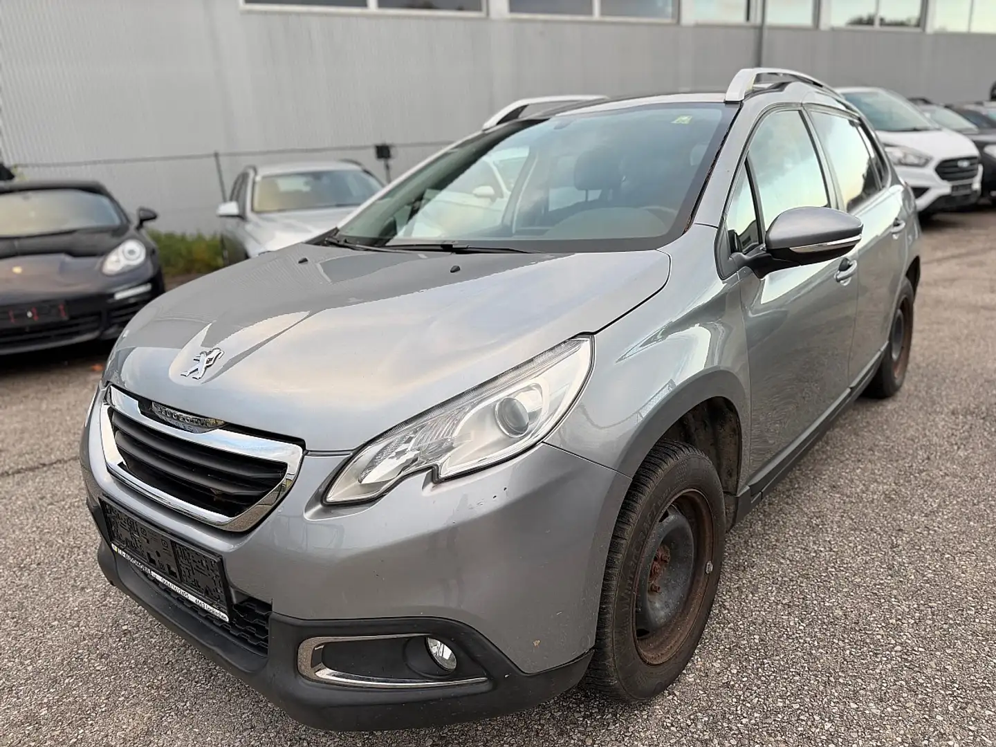 Peugeot 2008 Grau - 1