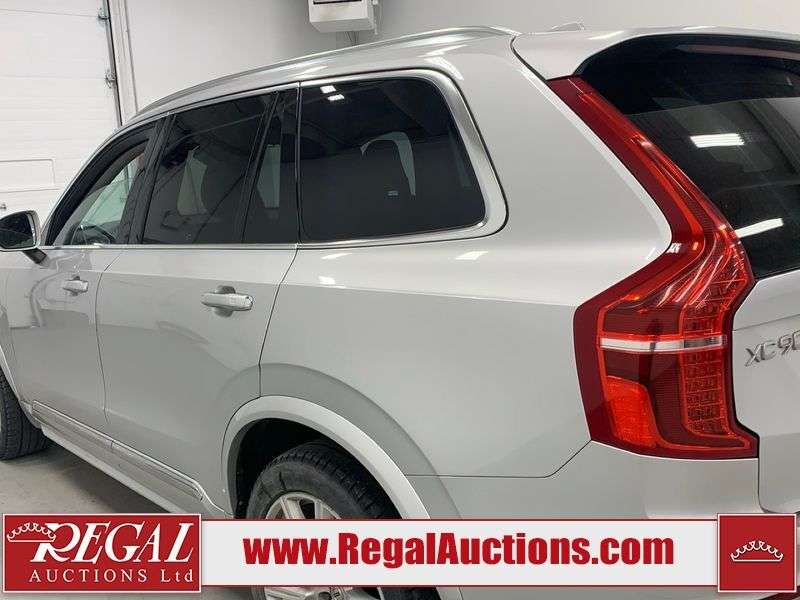 2016 Volvo XC90 T6 INSCRIPTION thumb 39