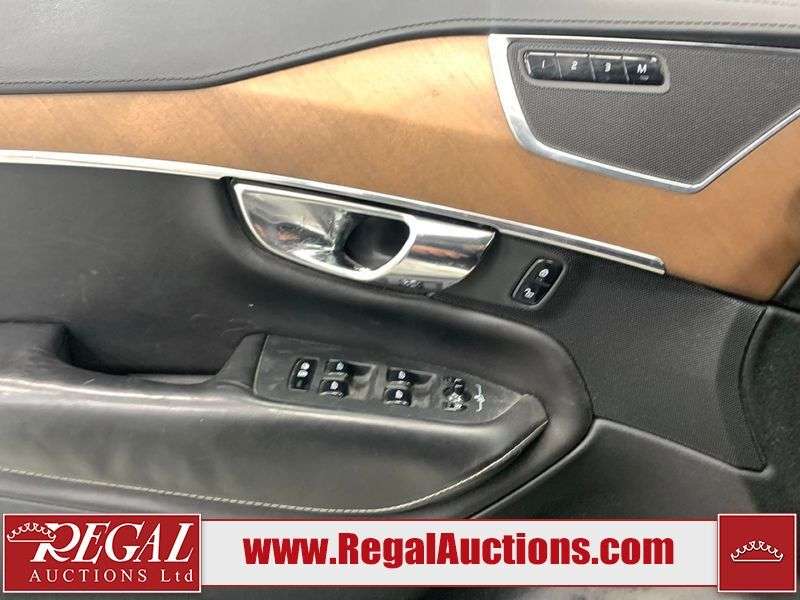 2016 Volvo XC90 T6 INSCRIPTION thumb 17