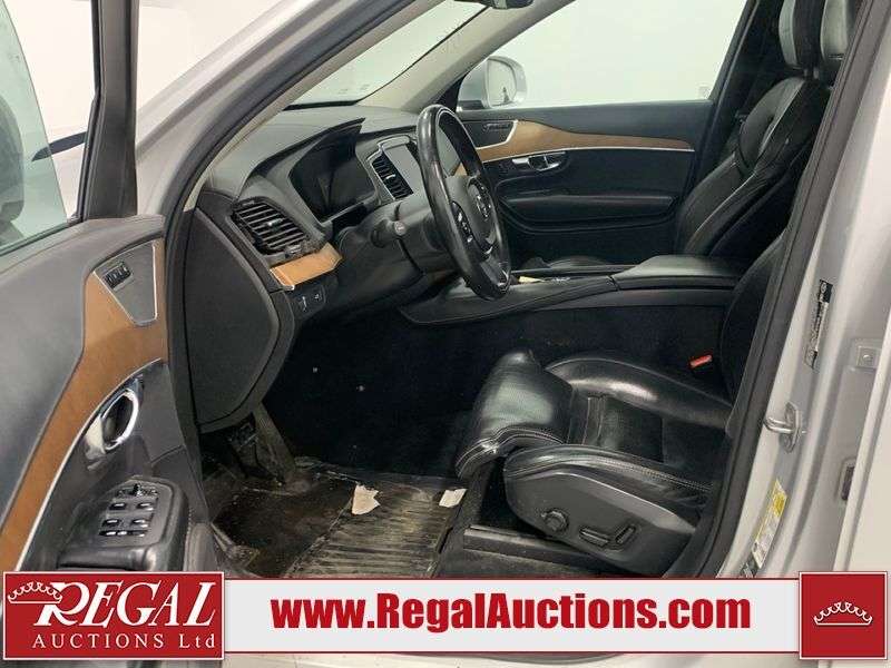 2016 Volvo XC90 T6 INSCRIPTION alt 5