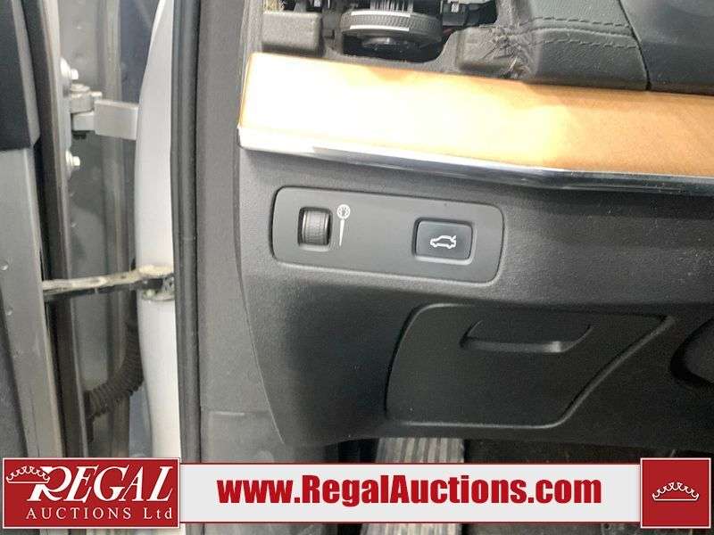 2016 Volvo XC90 T6 INSCRIPTION thumb 16