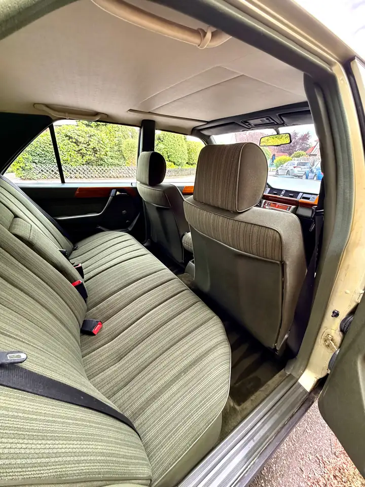 Mercedes-Benz 250 W124, foto 8
