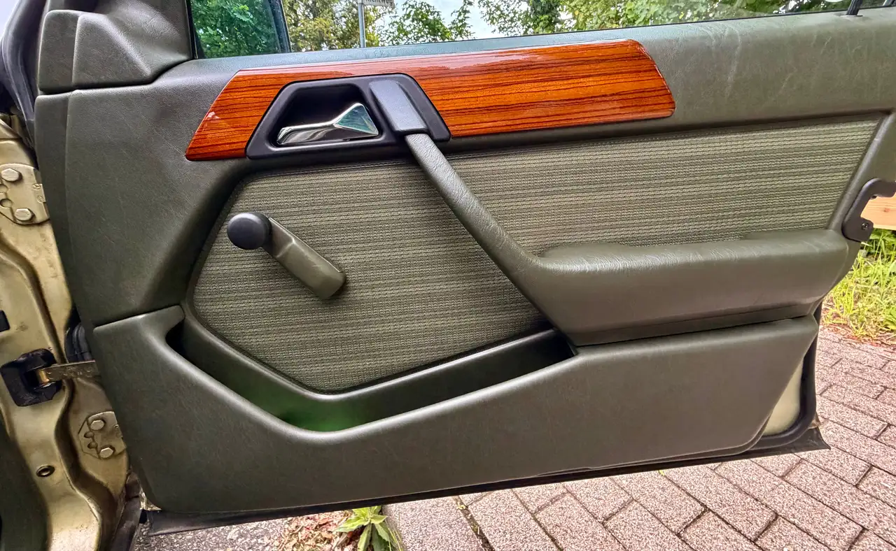 Mercedes-Benz 250 W124, foto 6