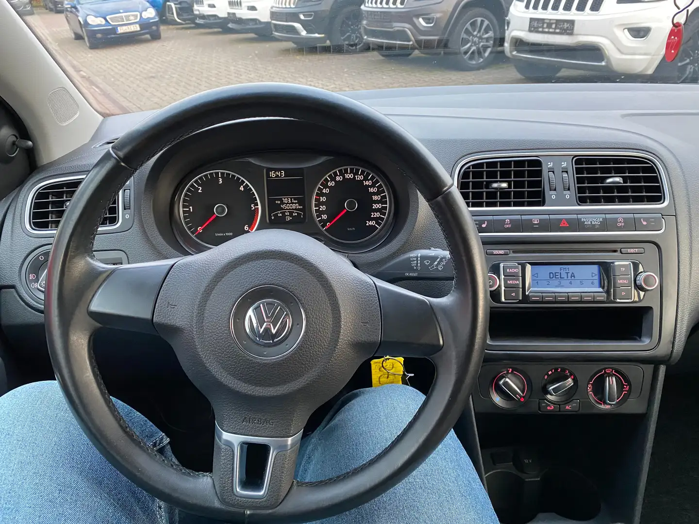 Volkswagen Polo Trendline BlueMotion*1.Hand*Scheckheft gepflegt Schwarz - 2