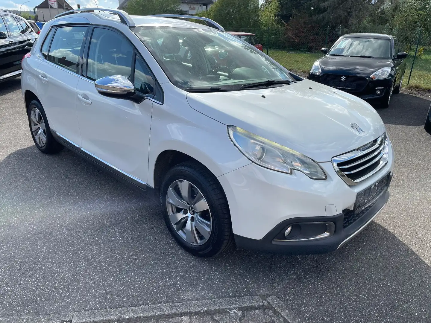 Peugeot 2008 Allure Weiß - 2