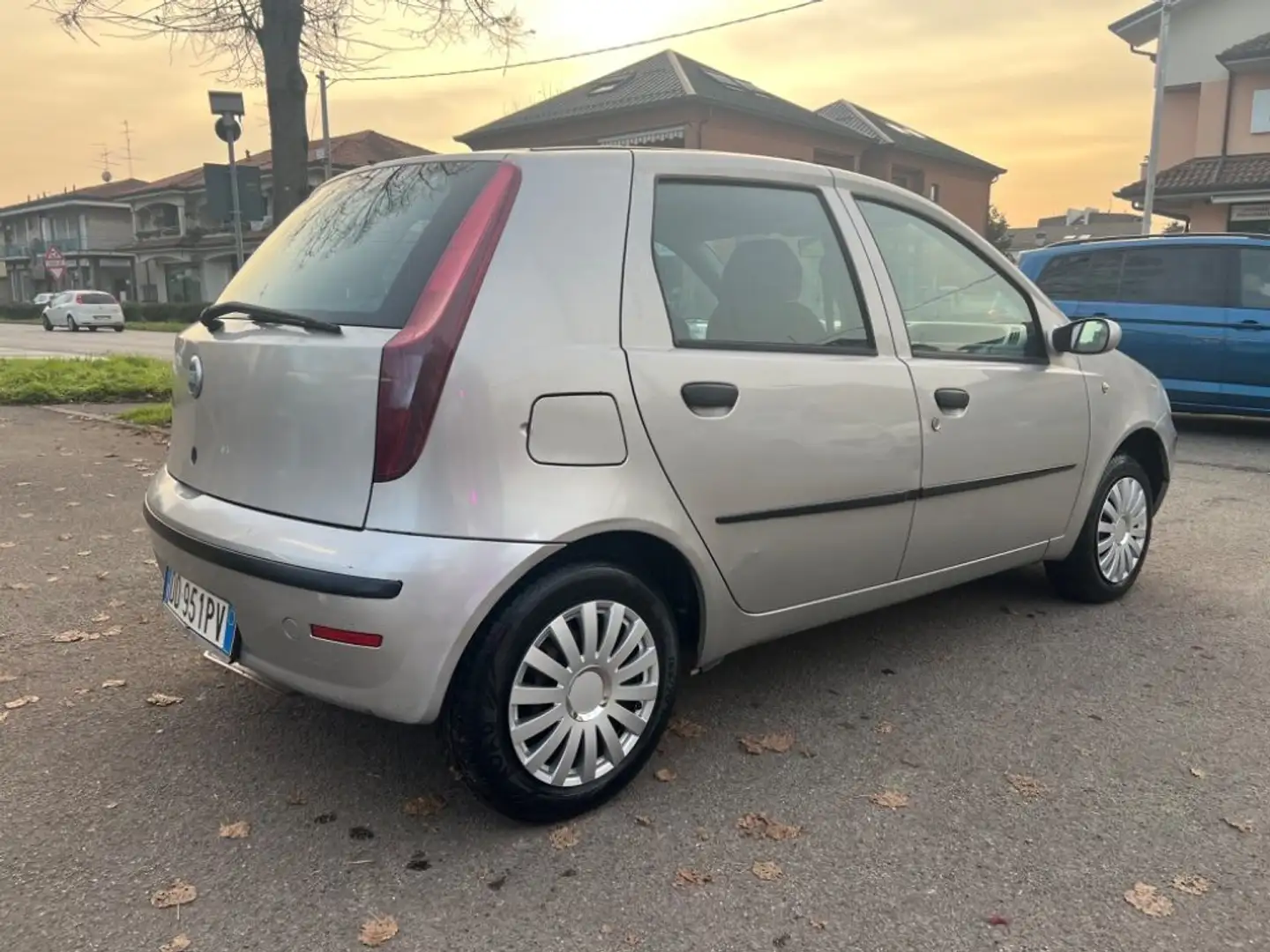 Fiat Punto 1.2 5 porte Dynamic Gri - 2