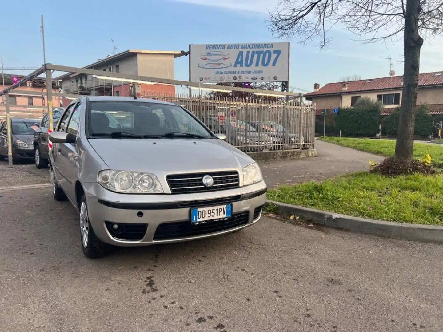 Fiat Punto 1.2 5 porte Dynamic Gri - 1