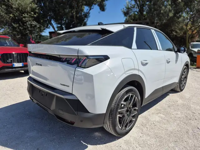 Peugeot 3008 view 4
