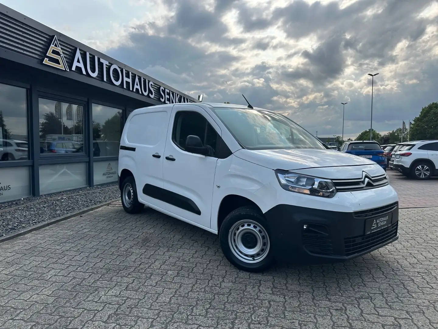 Citroen Berlingo 1.5 BlueHDI Kasten Club*R-CAM*KLIMA* Weiß - 1