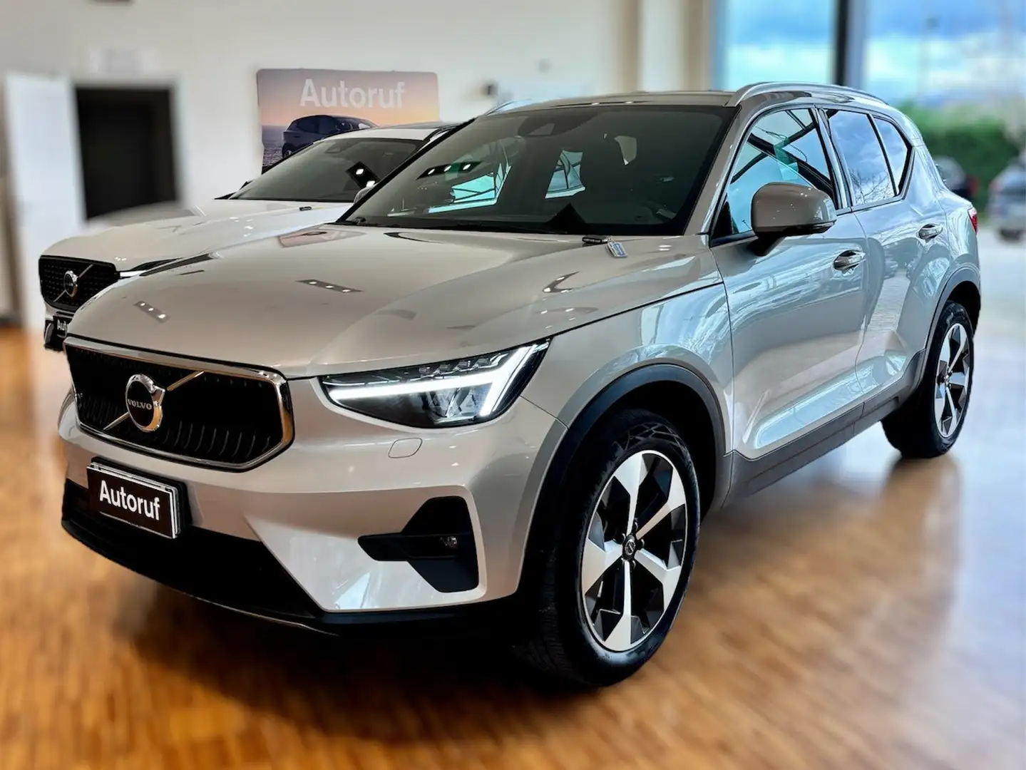 Volvo XC40 XC40 1.5 t2 Core auto Grijs - 1