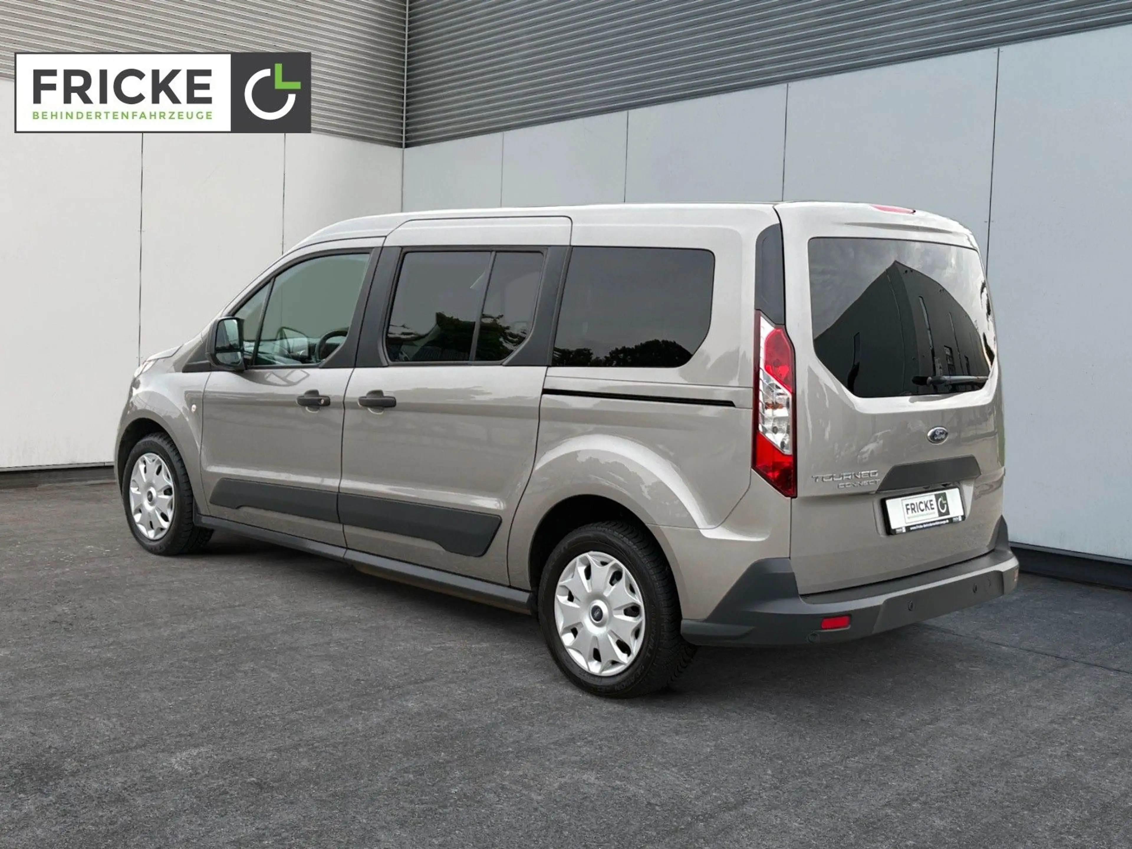 Ford Grand Tourneo Connect PARAVAN Aktiv-Passivfahrer — photo 3