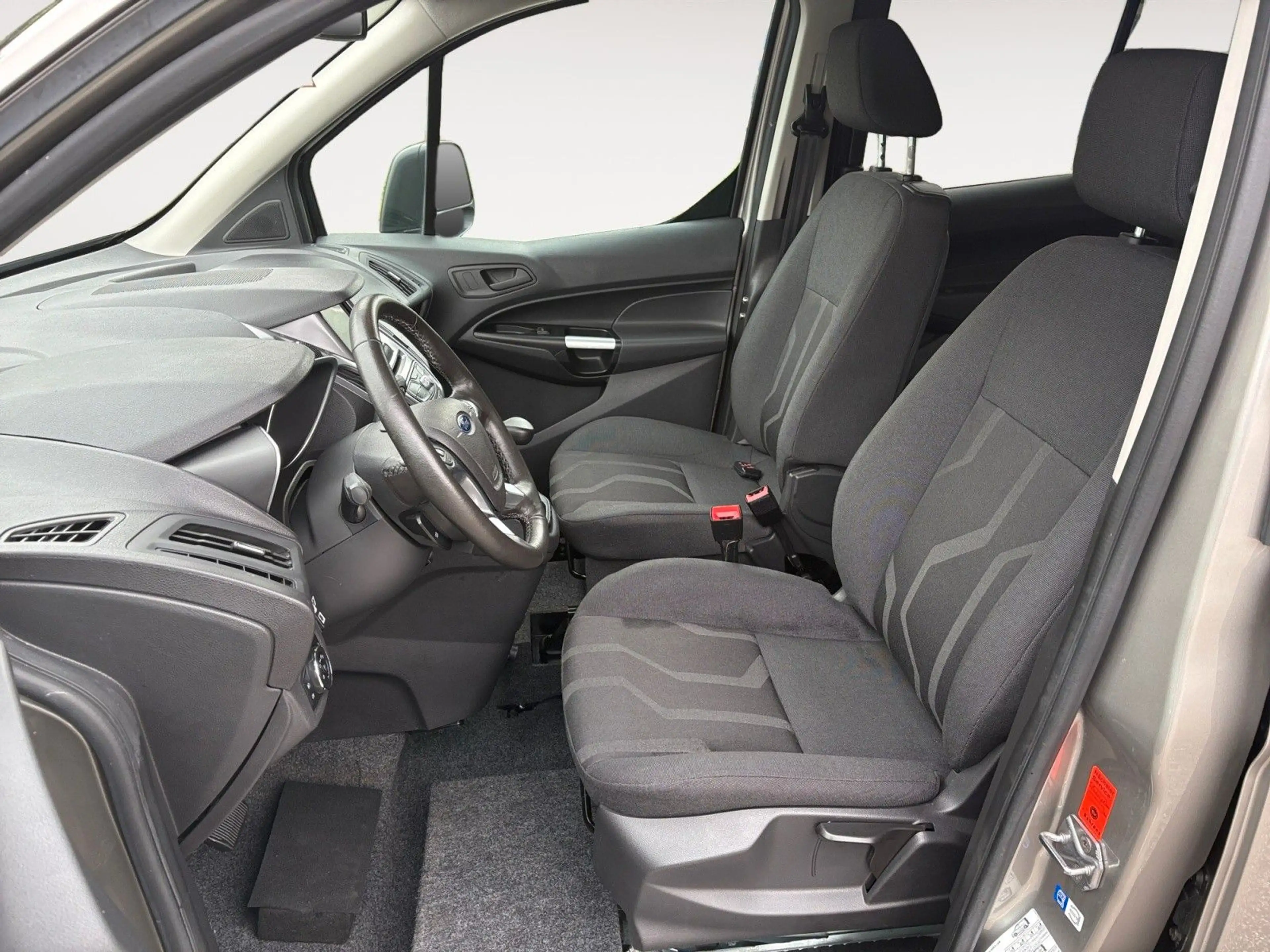 Ford Grand Tourneo Connect PARAVAN Aktiv-Passivfahrer — photo 9