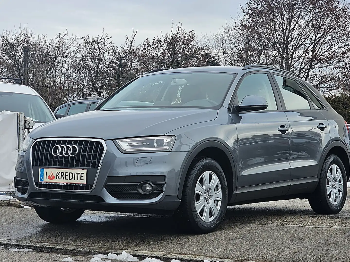 Audi Q3 2,0 TDI DPF Sport 1-Hand Pickerl+Service-OK Seh... Grau - 2