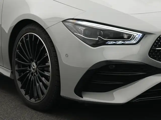 Mercedes-Benz Cla view 9