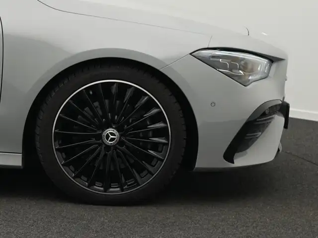 Mercedes-Benz Cla view 8