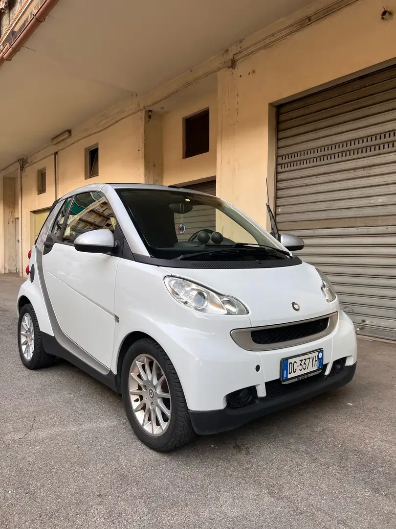 smart forTwo Cabrio 1.0 Passion 84cv Bianco - 1