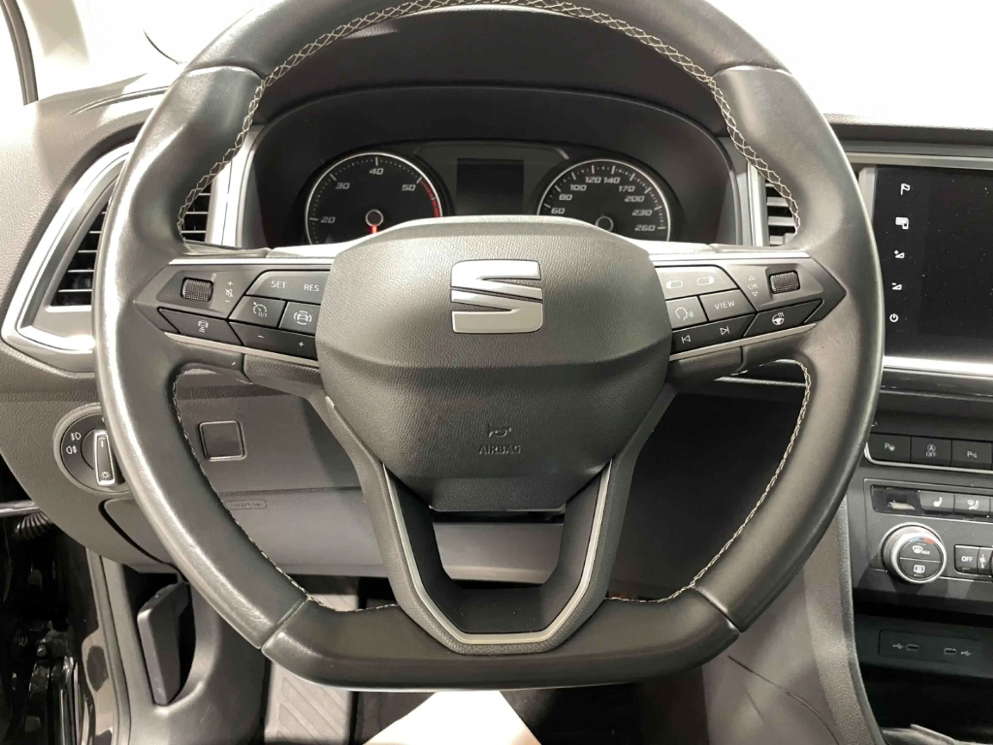 SEAT Ateca Style DSG EU6d Klima Navi LED PDCv+h — photo 9