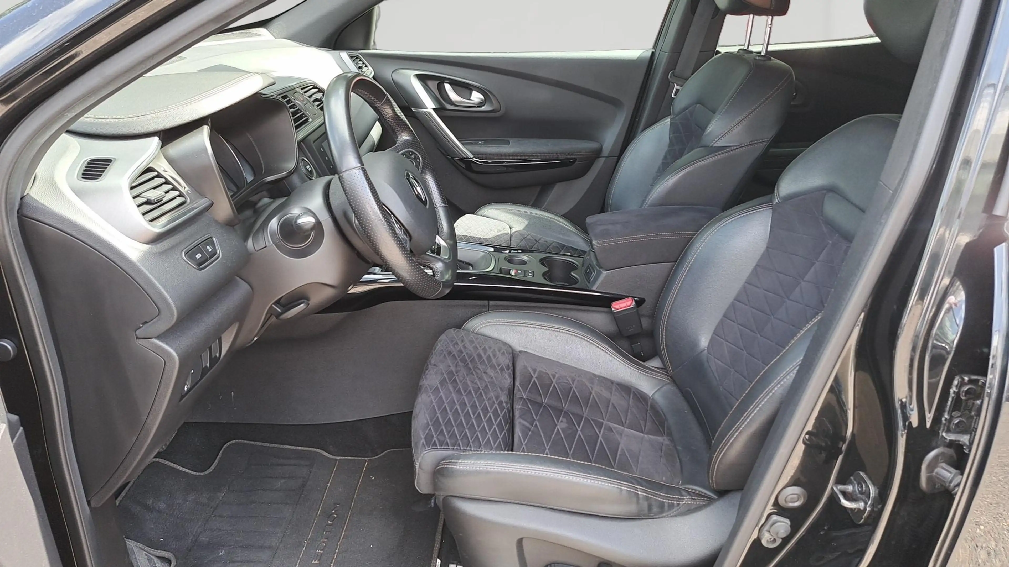 Renault Kadjar TCe 140 EDC GPF Black Edition — photo 9