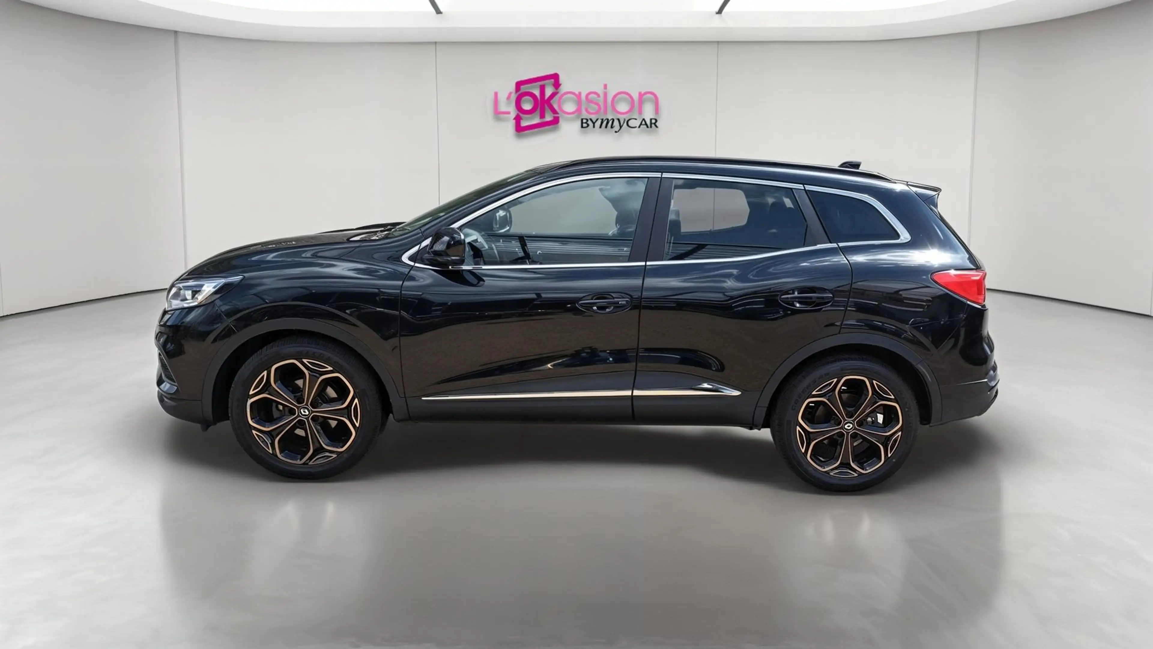 Renault Kadjar TCe 140 EDC GPF Black Edition — photo 6