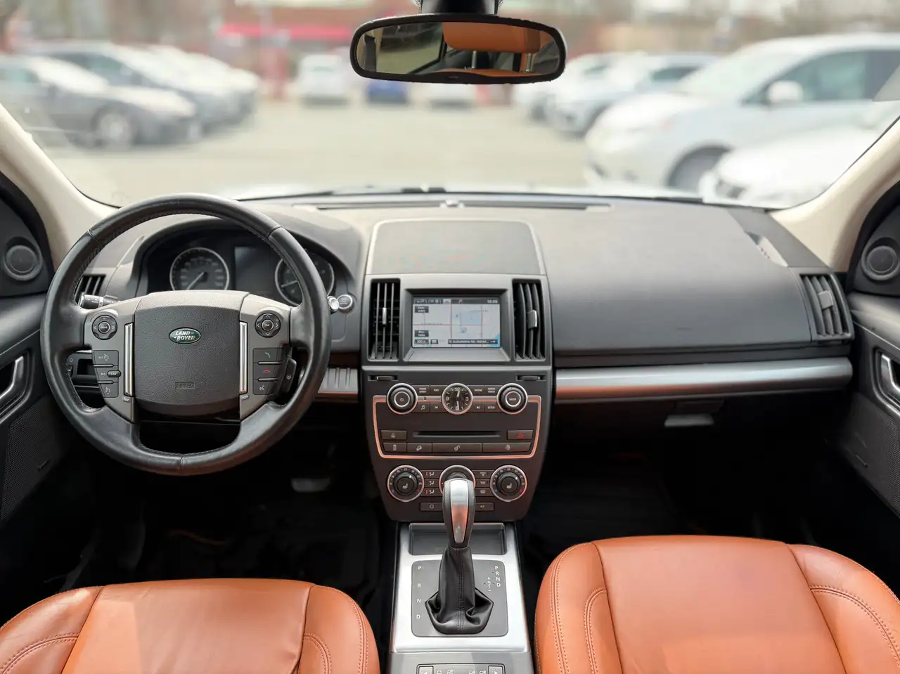Land Rover LR2 снимка Land Rover LR2