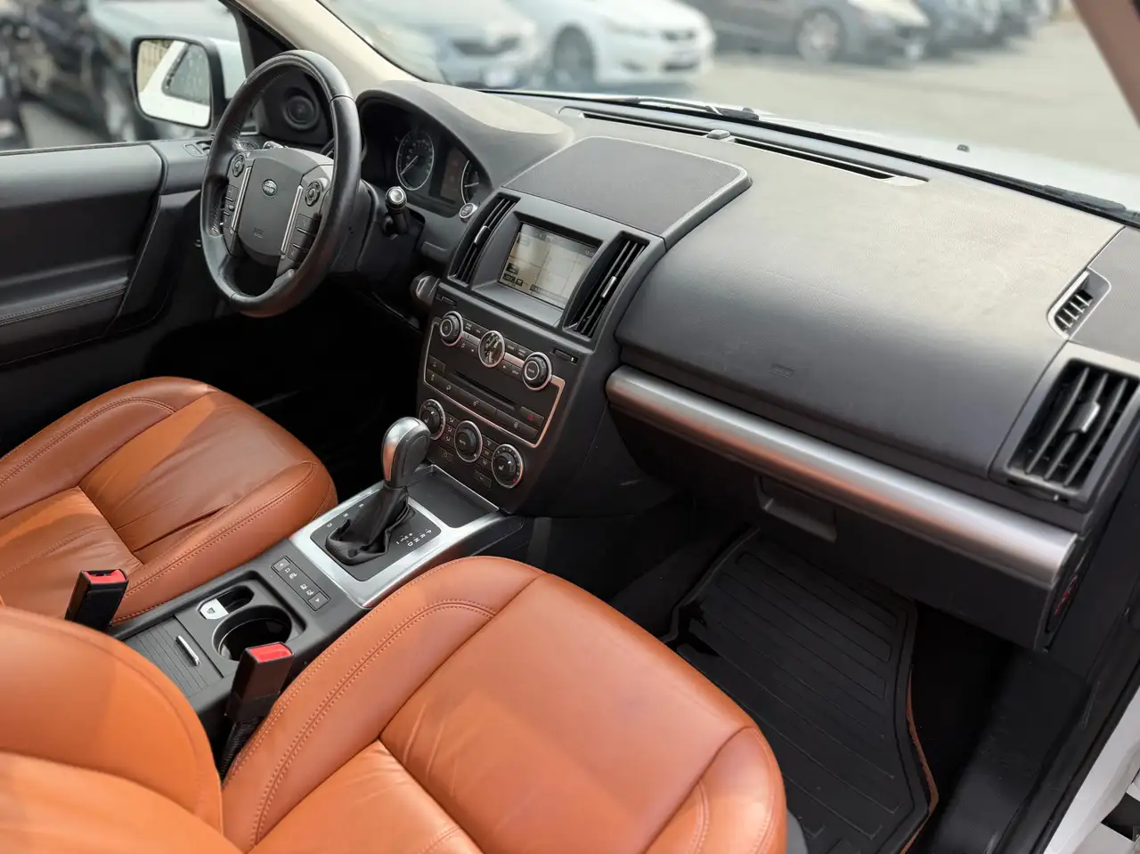 Land Rover LR2 снимка Land Rover LR2