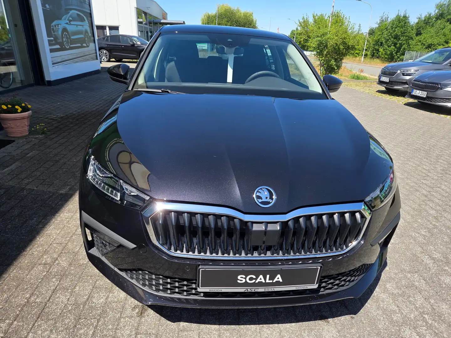 Skoda Scala Tour 1.0 TSI 85 kW DSG/PDC/BFS/Clima/Navi/RFK Schwarz - 2