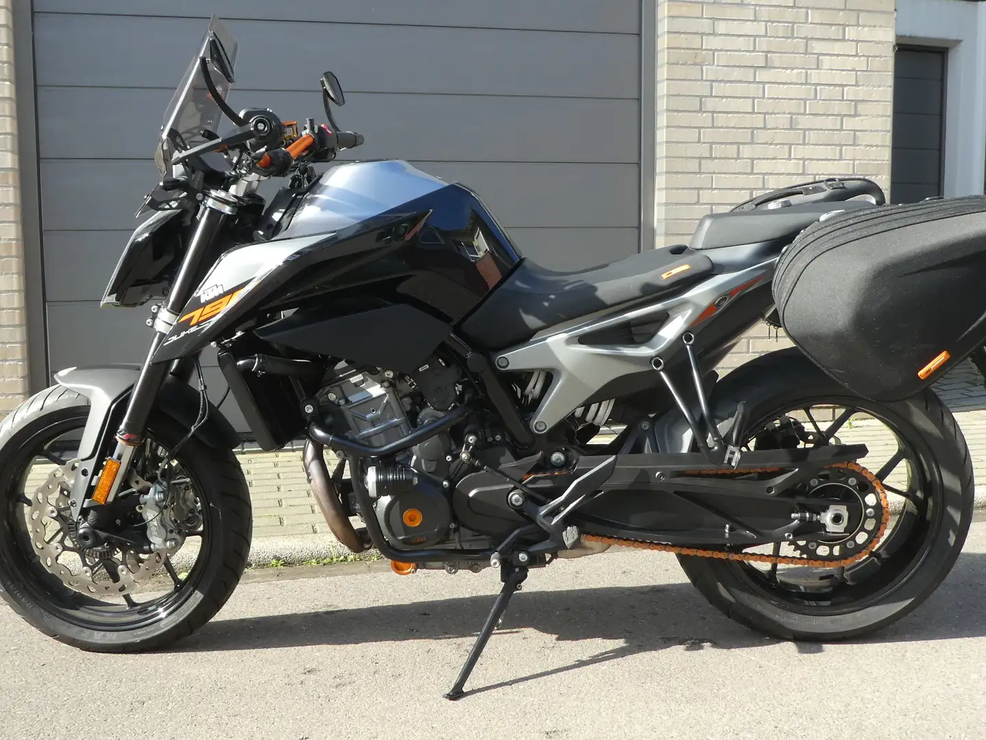 KTM 790 Duke Argintiu - 1