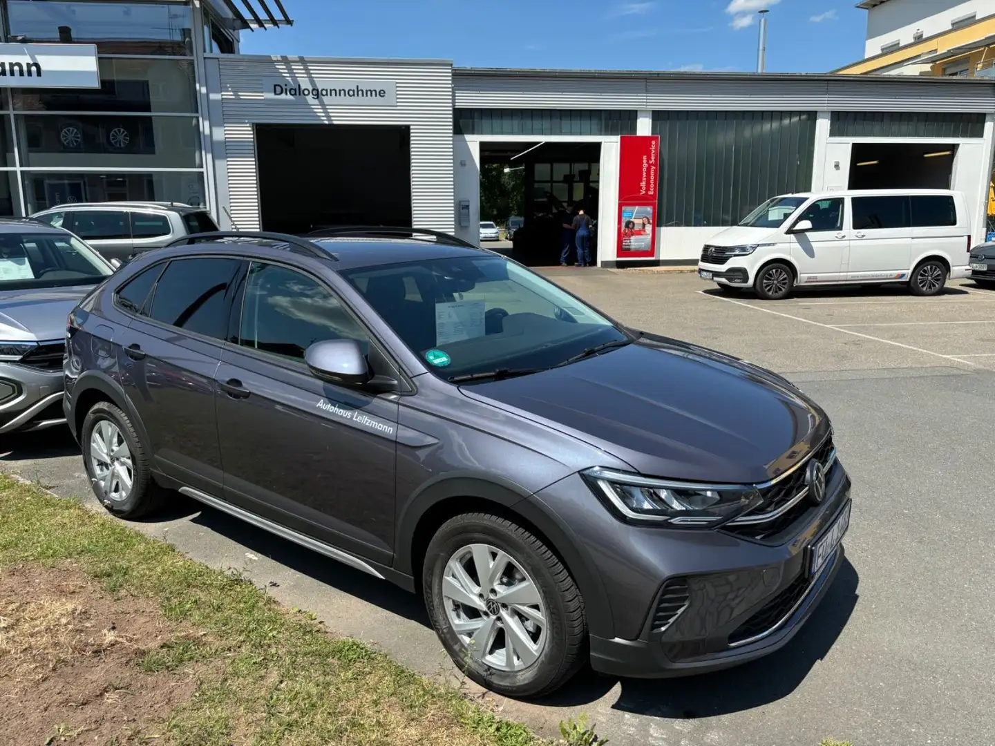 Volkswagen Taigo Life Grau - 2