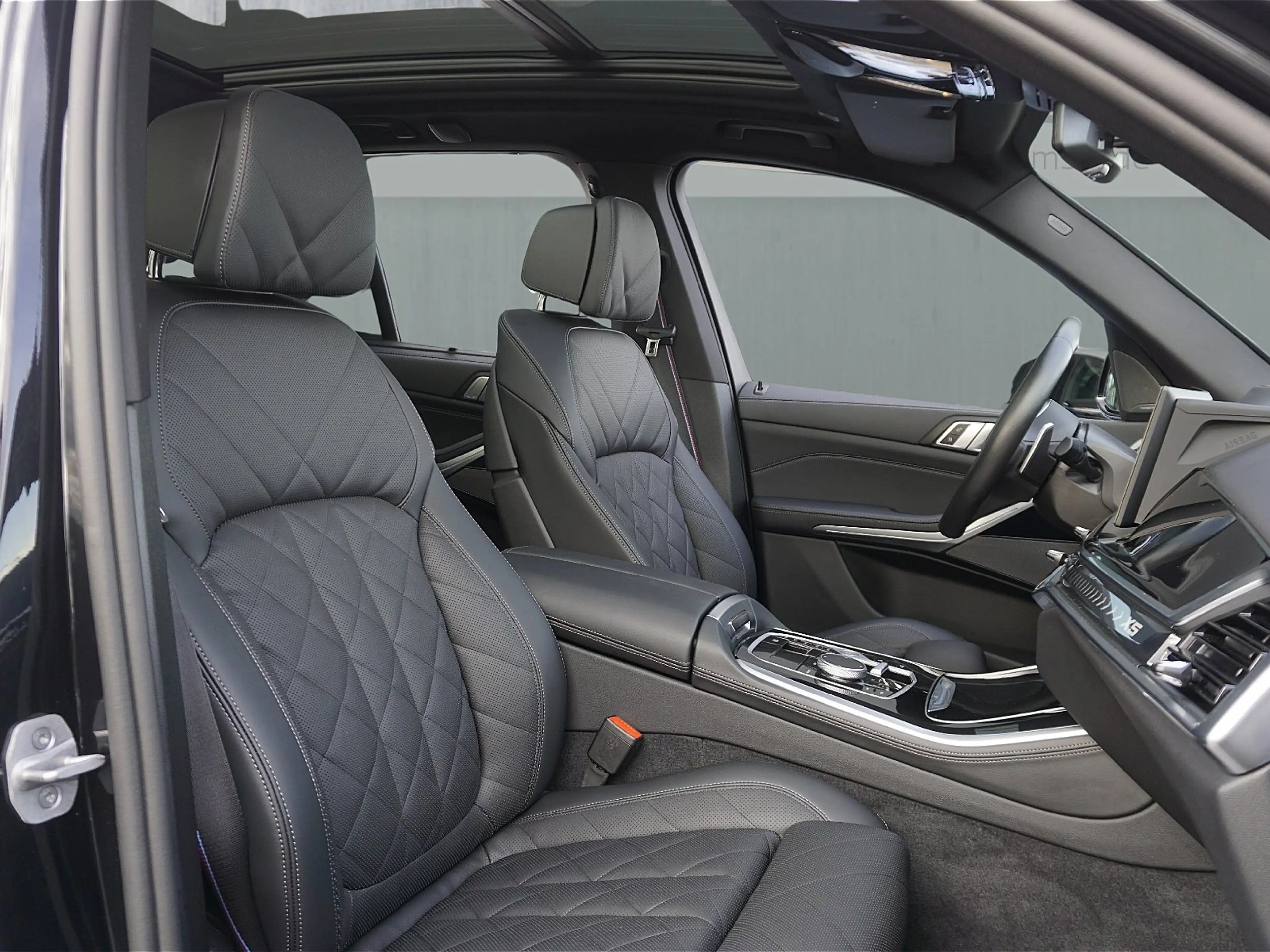 BMW X5 xDrive40d — photo 9