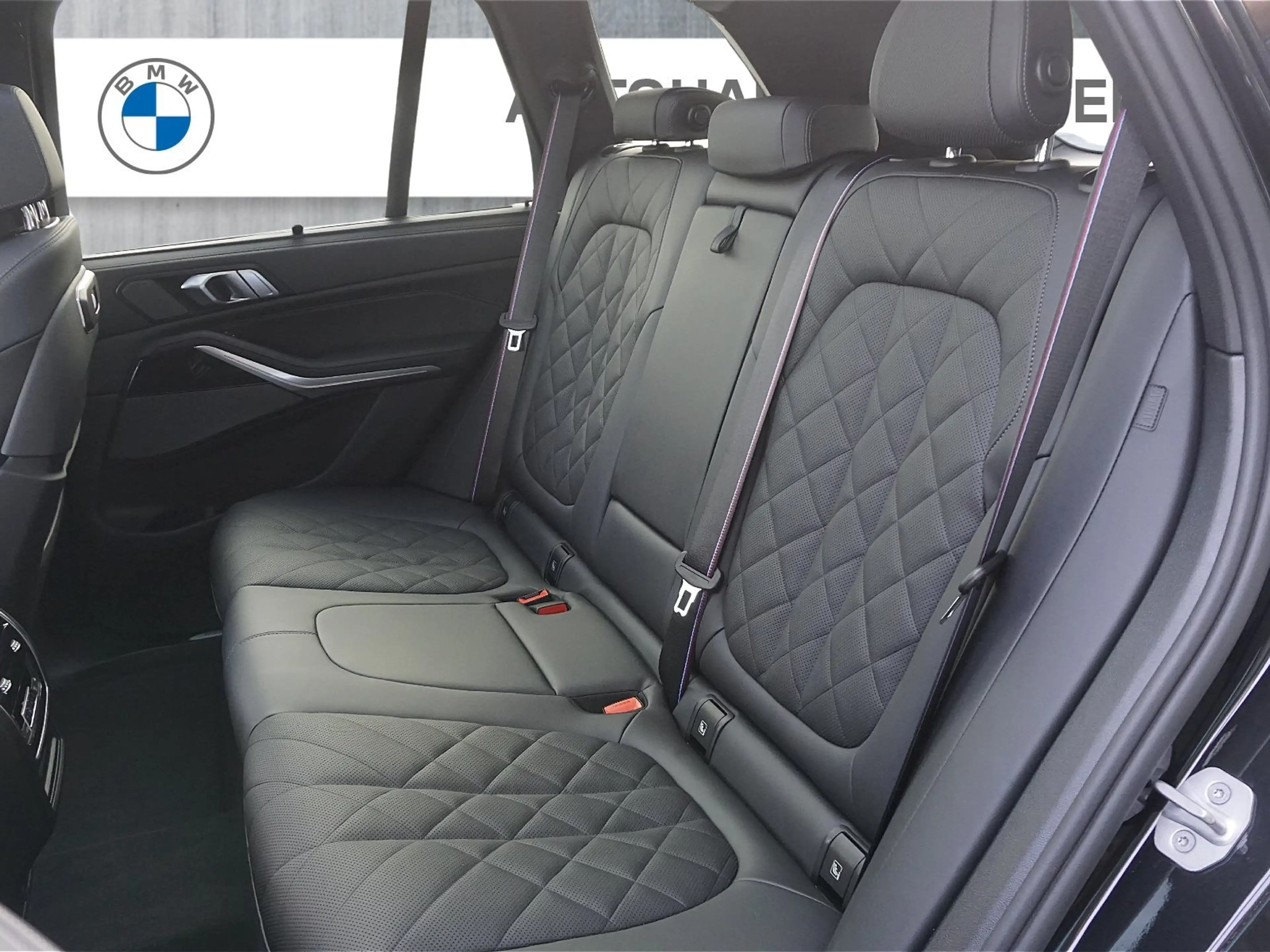 BMW X5 xDrive40d — photo 10