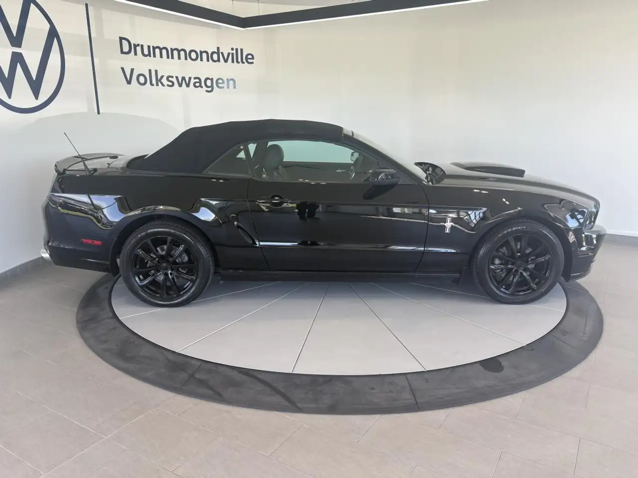 Ford Mustang снимка Ford Mustang