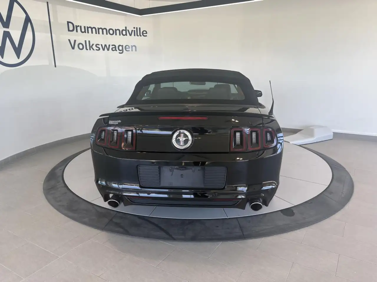Ford Mustang снимка Ford Mustang