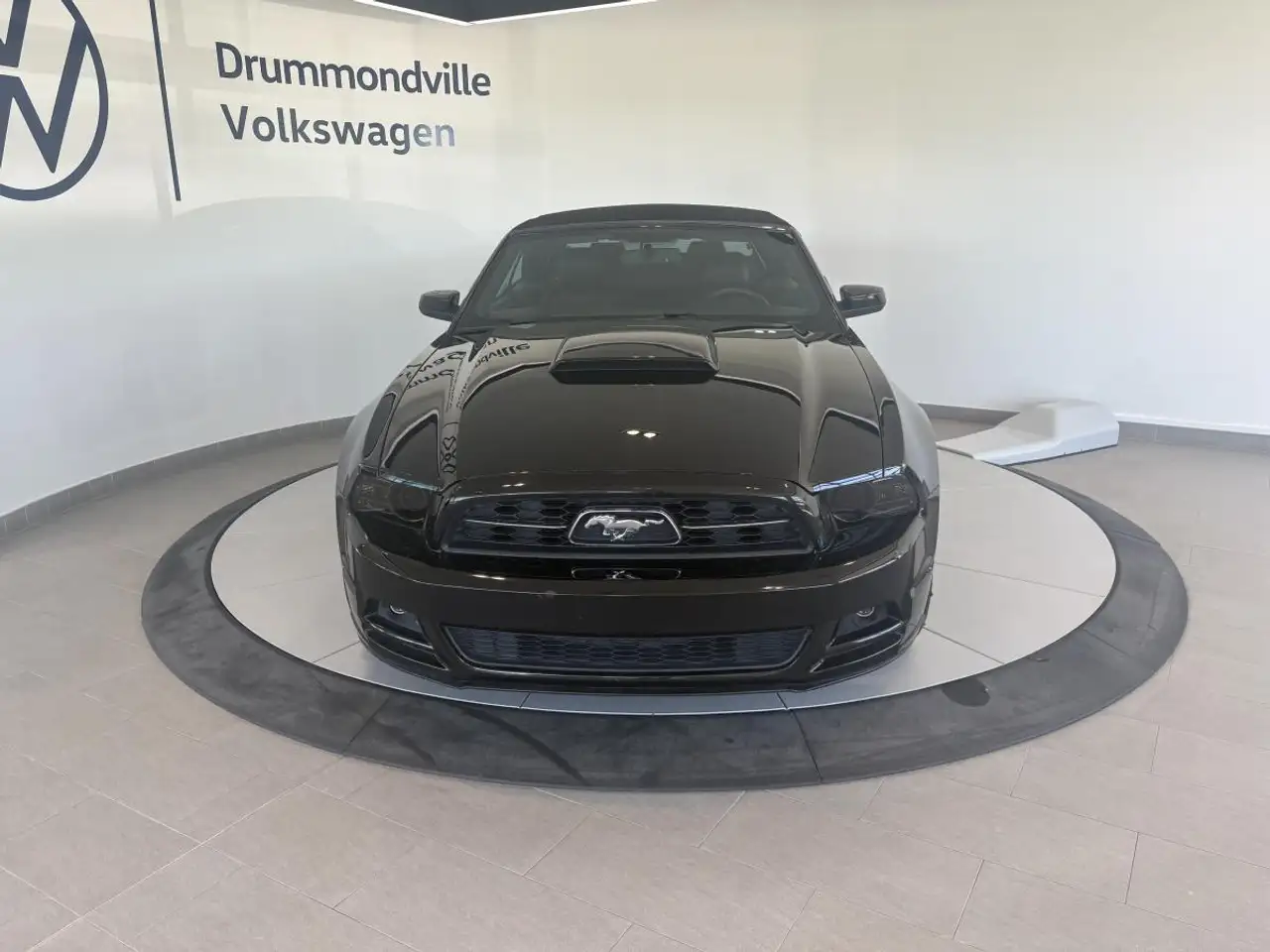 Ford Mustang снимка Ford Mustang