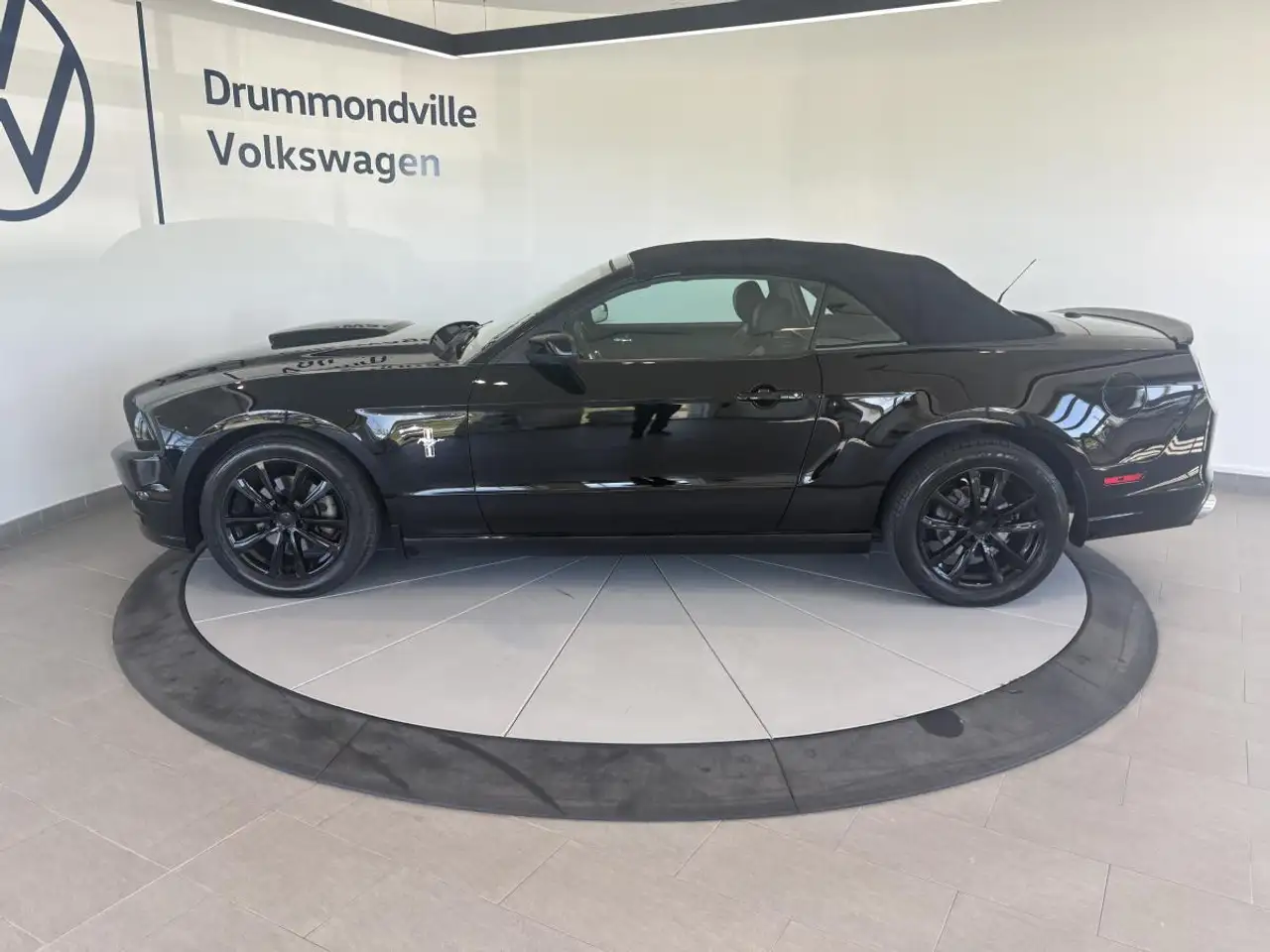 Ford Mustang снимка Ford Mustang