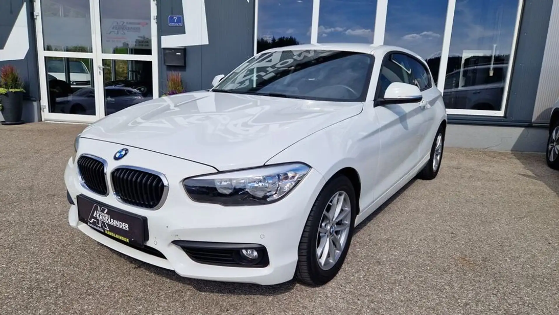 BMW 118 i Advantage Aut. Bianco - 1