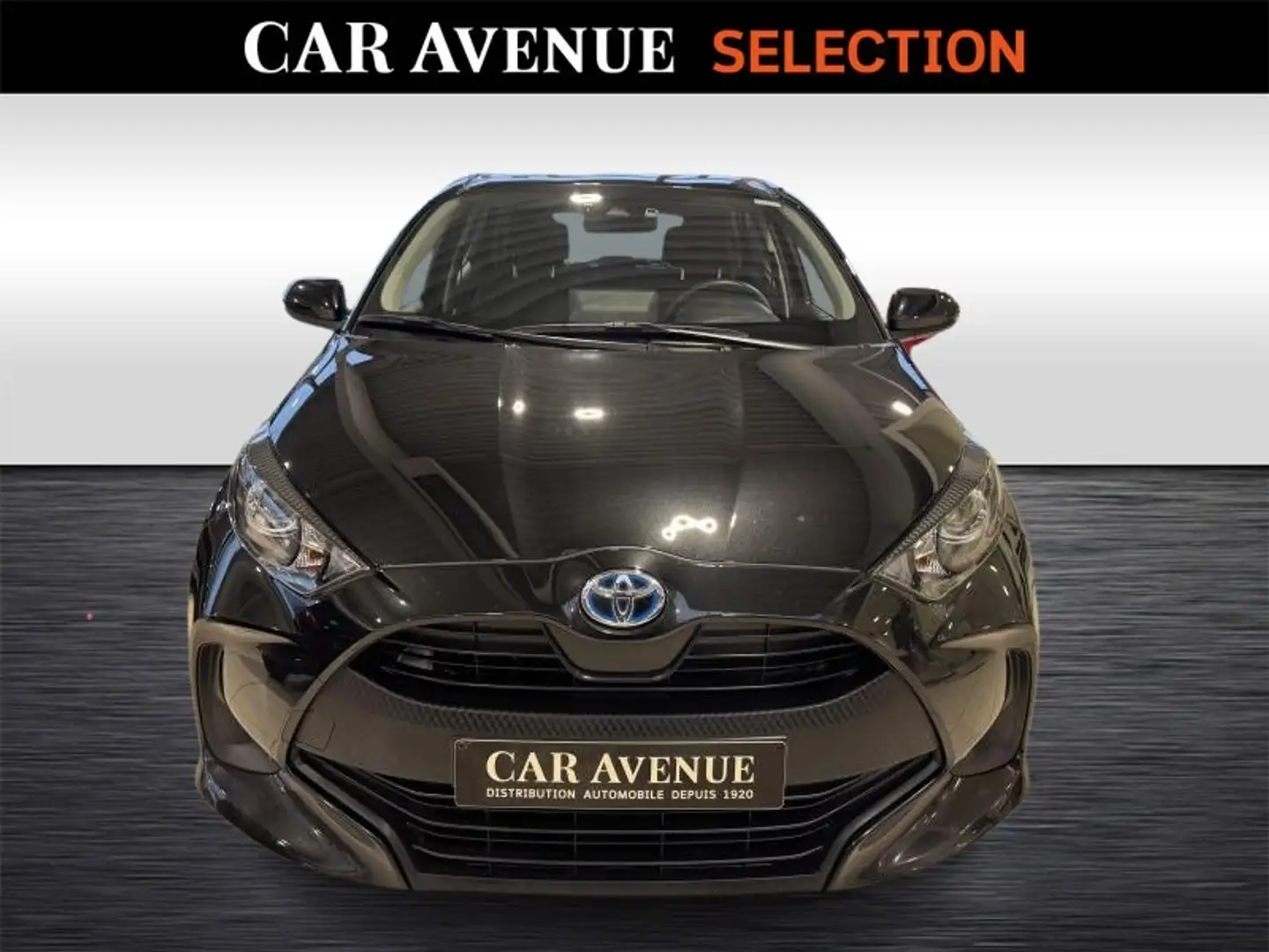 Toyota Yaris DYNAMIC 1.5 HSD 68kW Zwart - 2