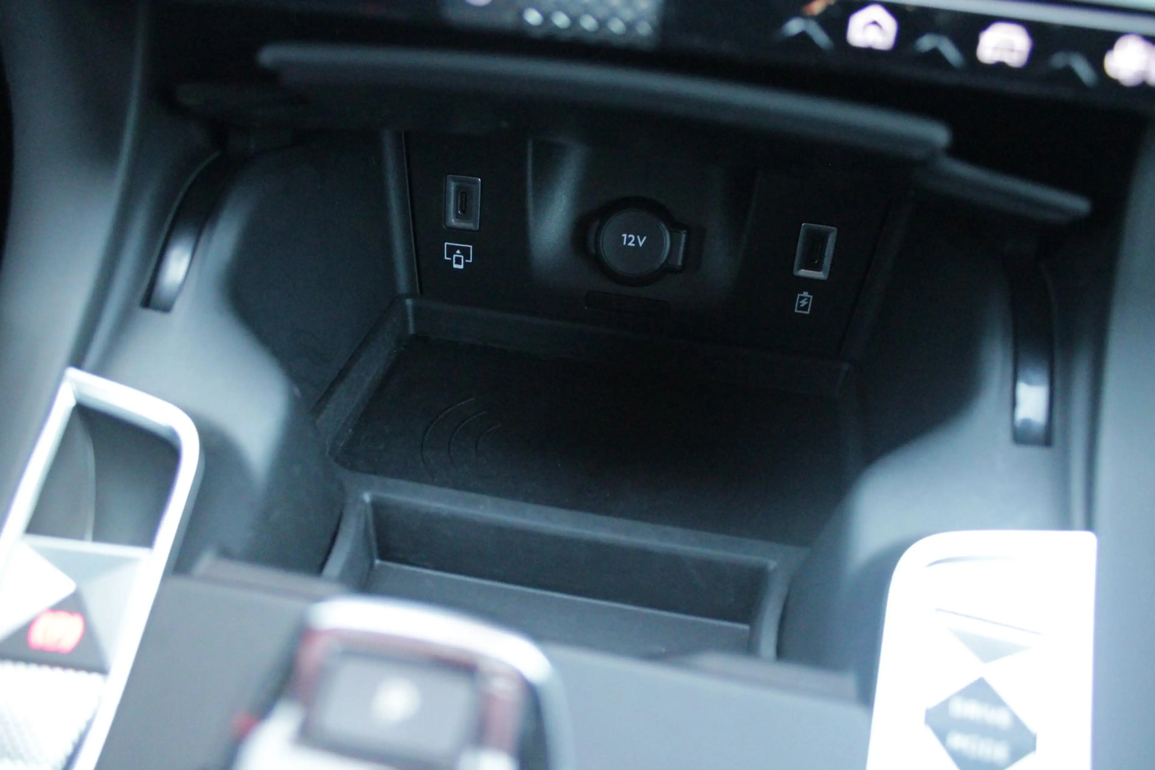 DS Automobiles DS 7 1.6 PHEV 300PK 4x4 ETIOLE | PANORAMA SCHUIF/KANTEL — photo 48