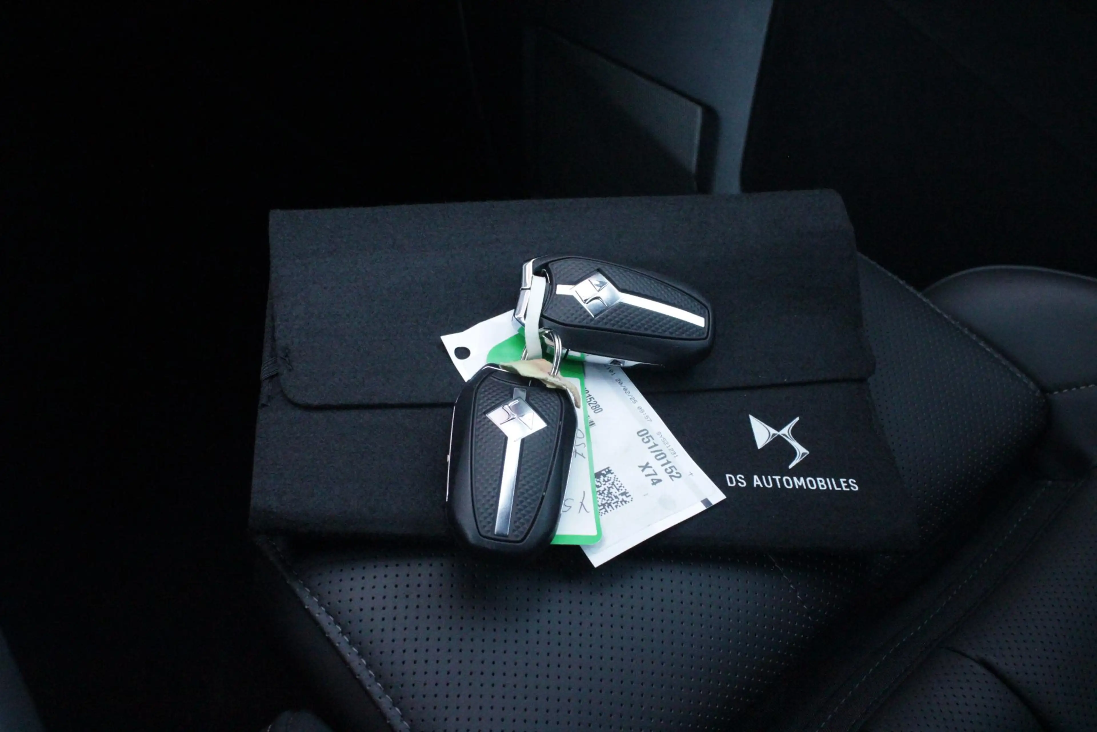 DS Automobiles DS 7 1.6 PHEV 300PK 4x4 ETIOLE | PANORAMA SCHUIF/KANTEL — photo 19