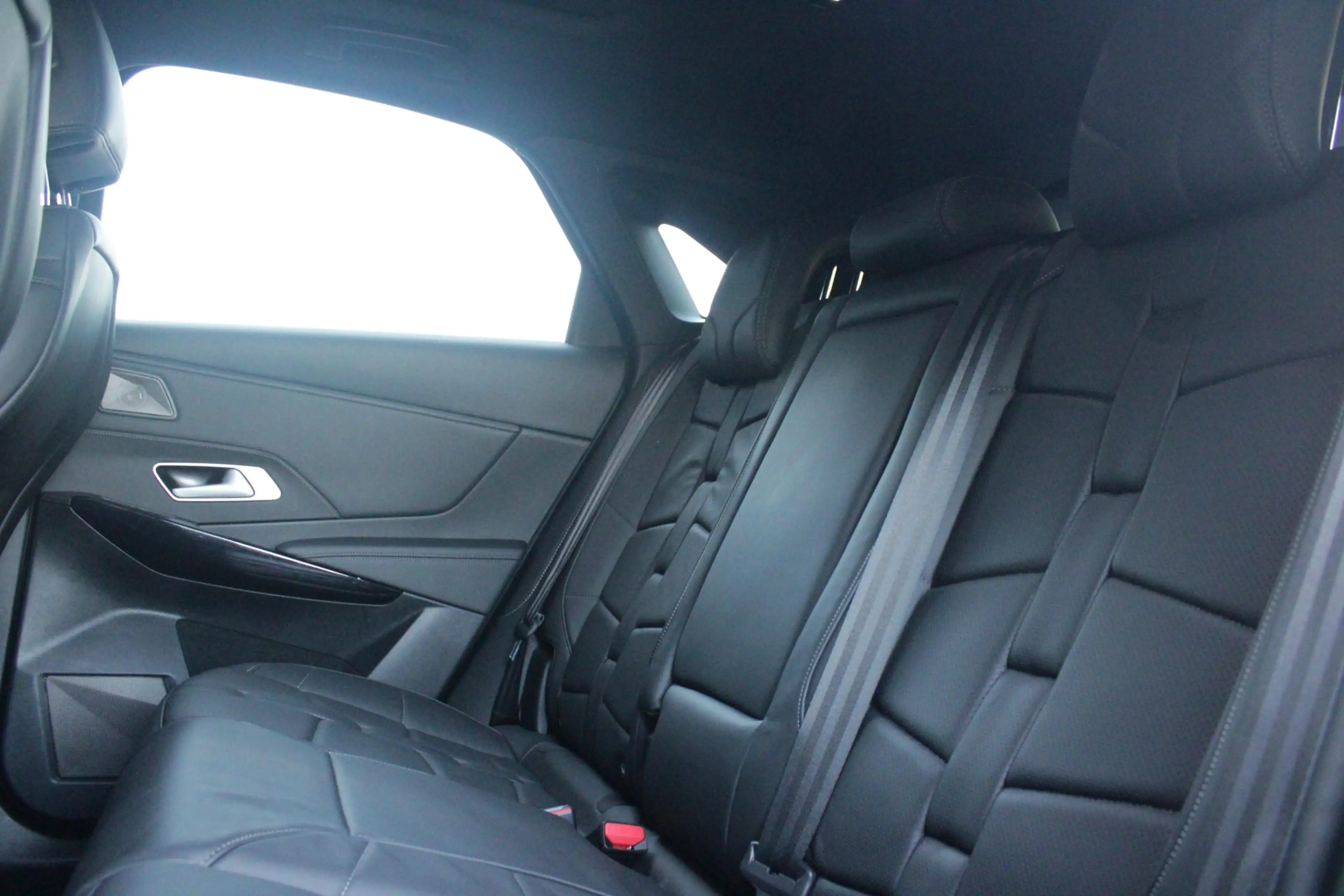 DS Automobiles DS 7 1.6 PHEV 300PK 4x4 ETIOLE | PANORAMA SCHUIF/KANTEL — photo 8