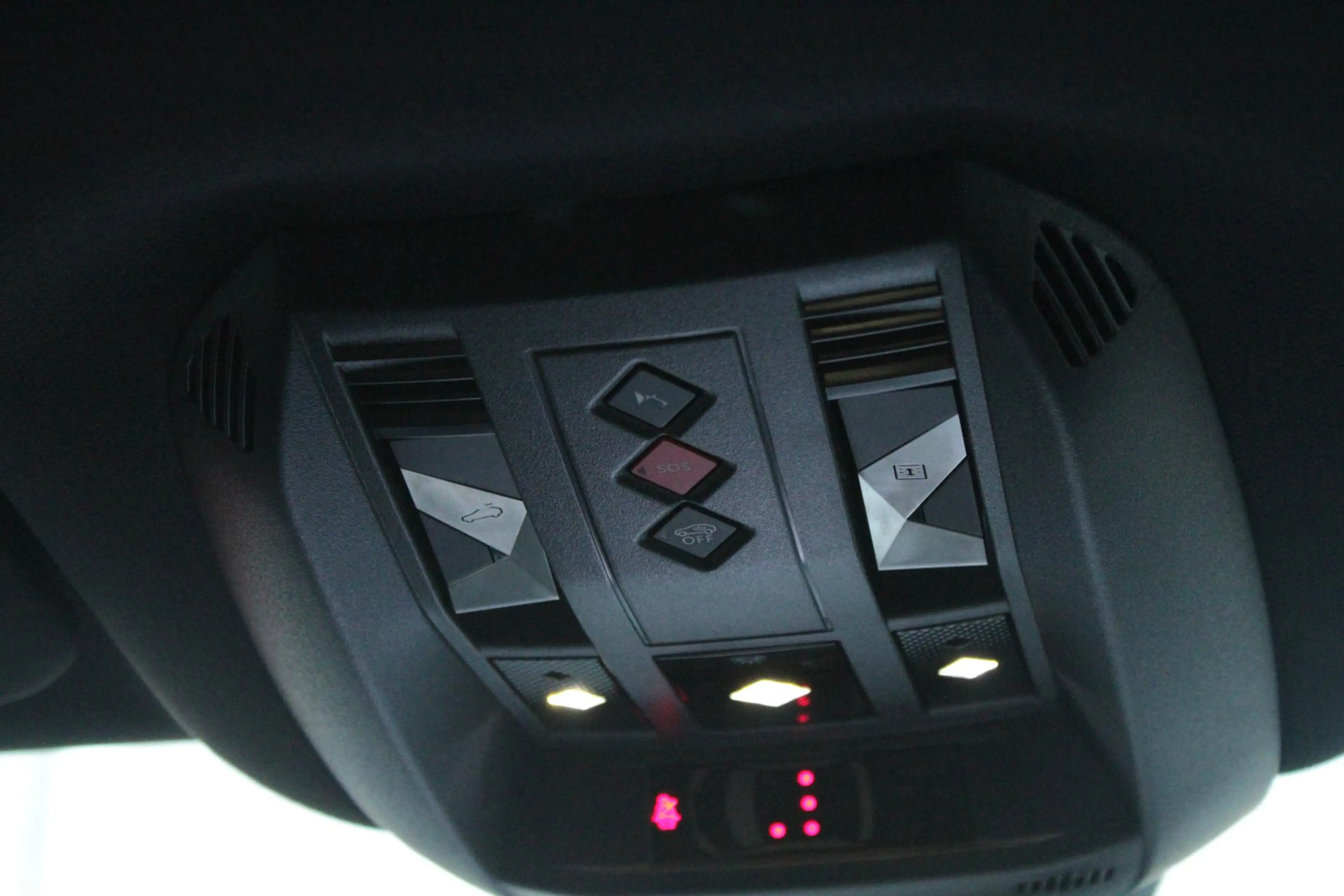 DS Automobiles DS 7 1.6 PHEV 300PK 4x4 ETIOLE | PANORAMA SCHUIF/KANTEL — photo 15