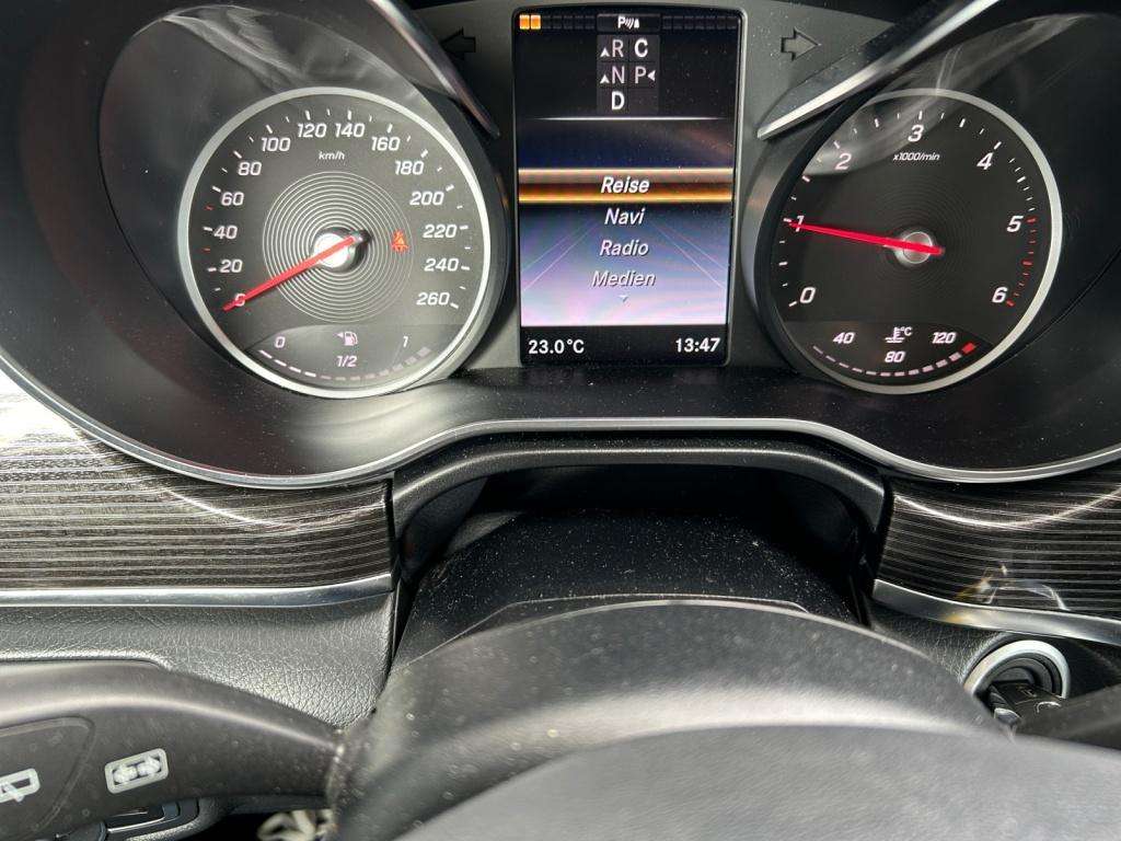 Mercedes-Benz V 250
