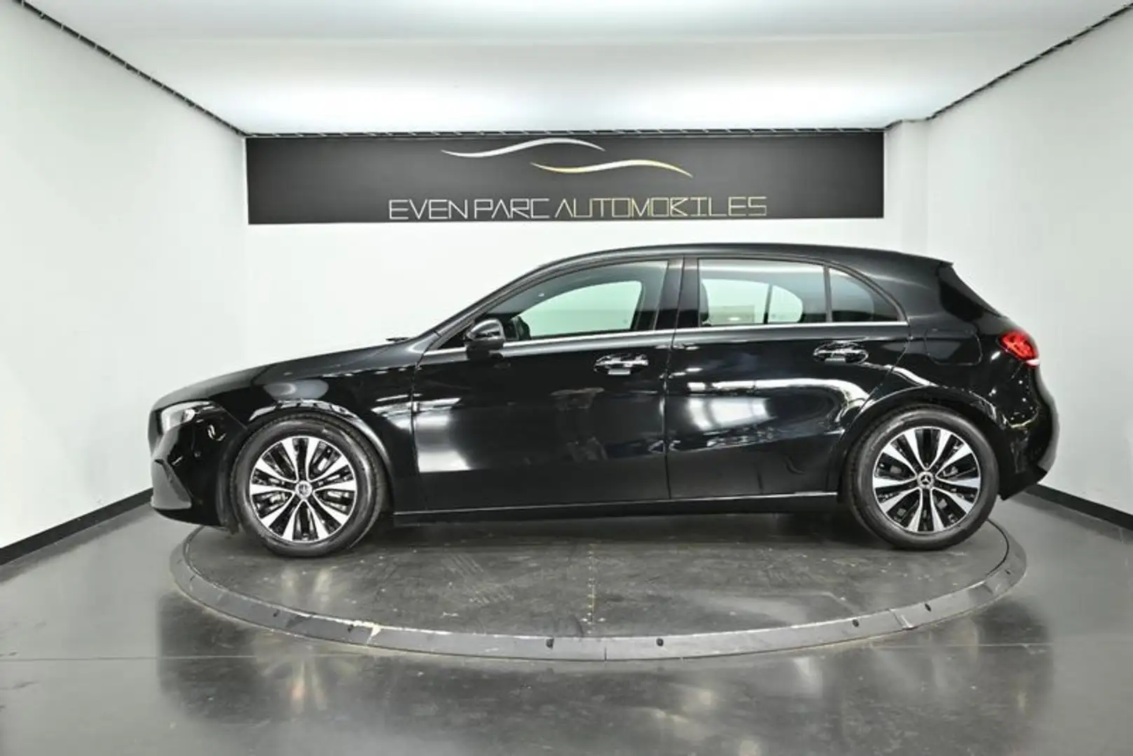 Mercedes-Benz A 180 180 d 8G-DCT Style Line - 2