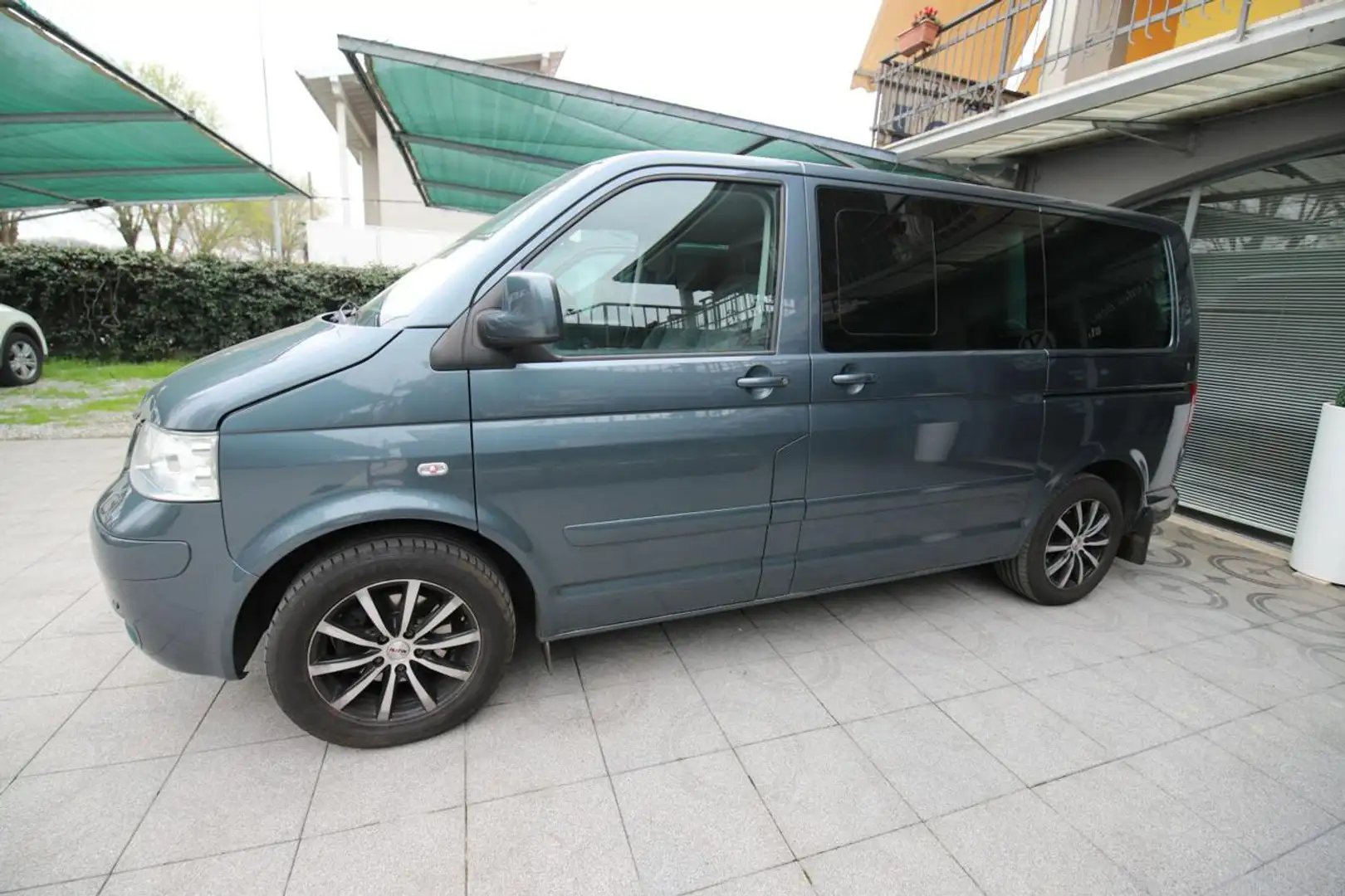 Volkswagen T5 Multivan VW T5 2.5 Tdi 174cv 7Posti Navi Klima G.Traino Grigio - 1