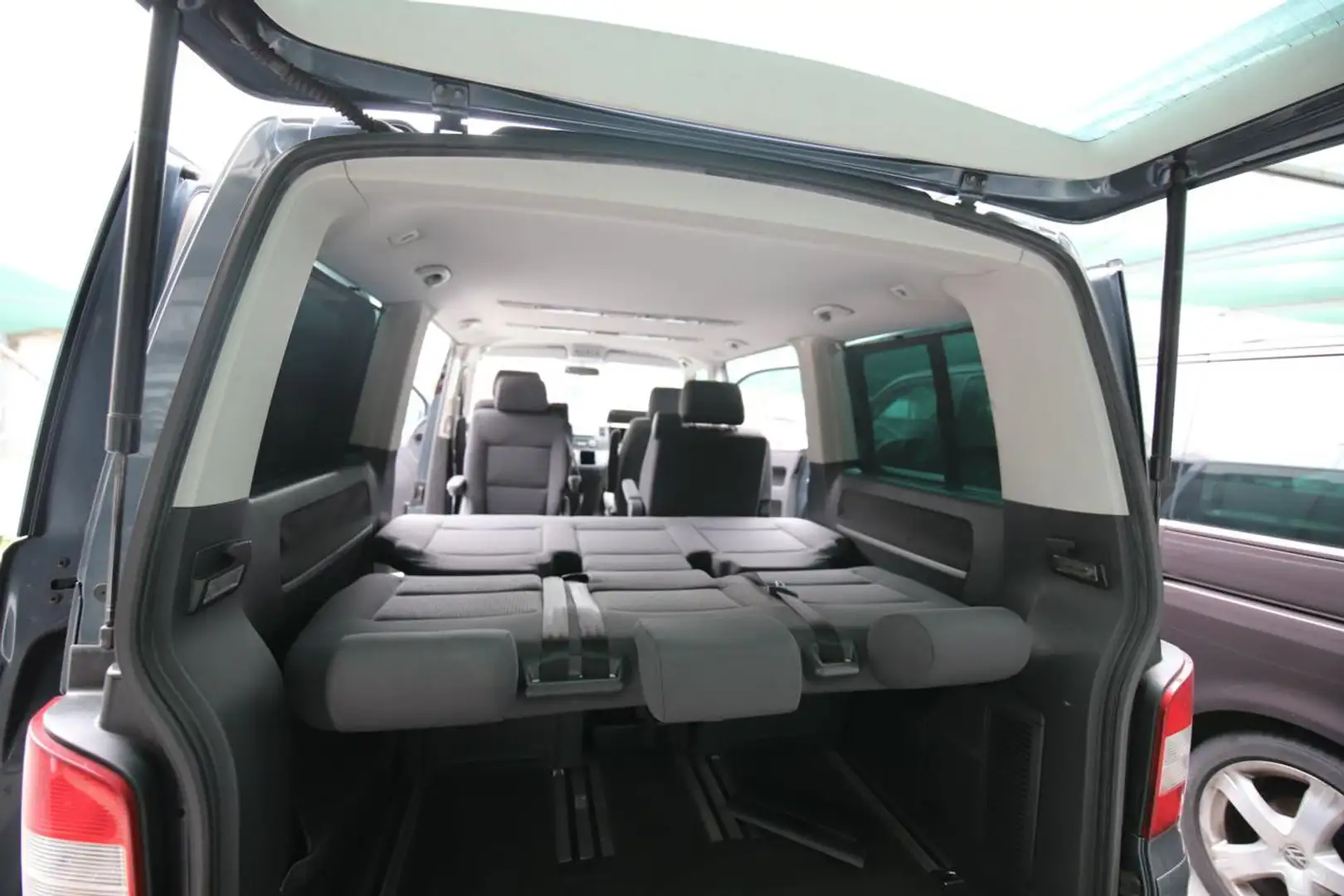 Volkswagen T5 Multivan VW T5 2.5 Tdi 174cv 7Posti Navi Klima G.Traino Grigio - 2